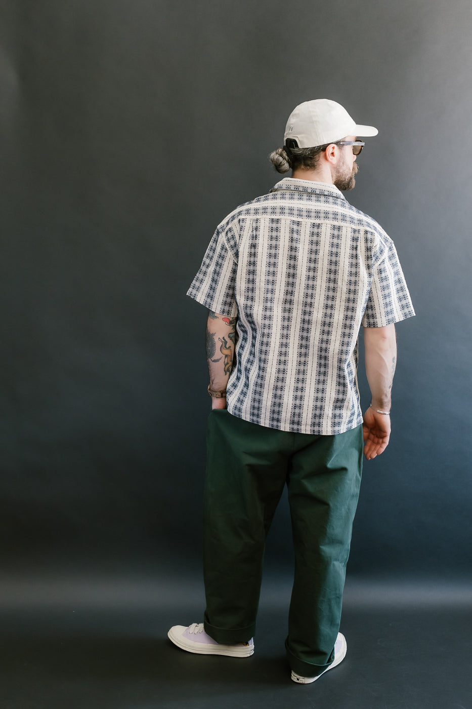 M-I-001 - Beldi Jacquard Aloha Shirt - Off White, Navy