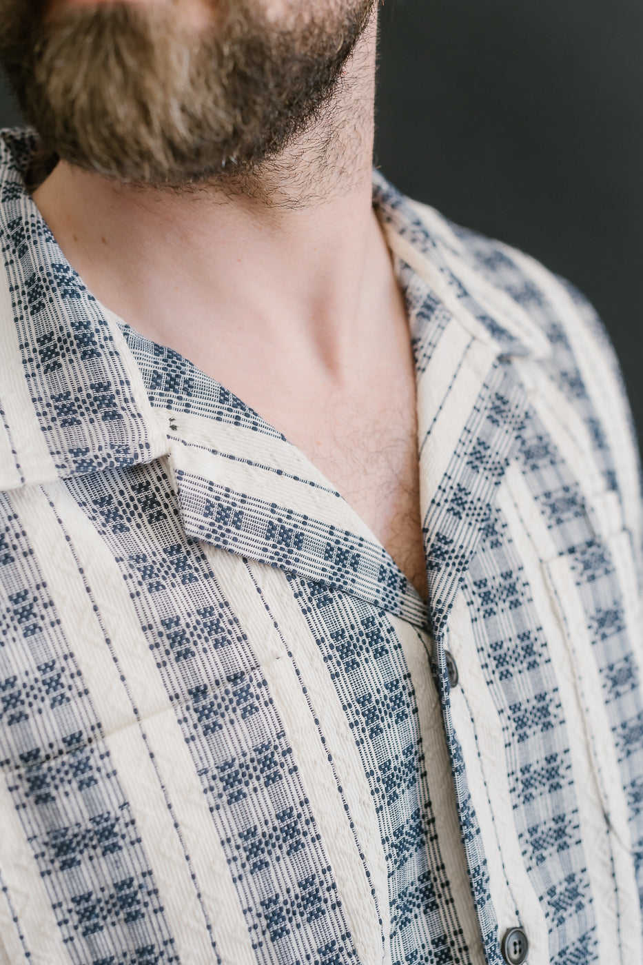 M-I-001 - Beldi Jacquard Aloha Shirt - Off White, Navy