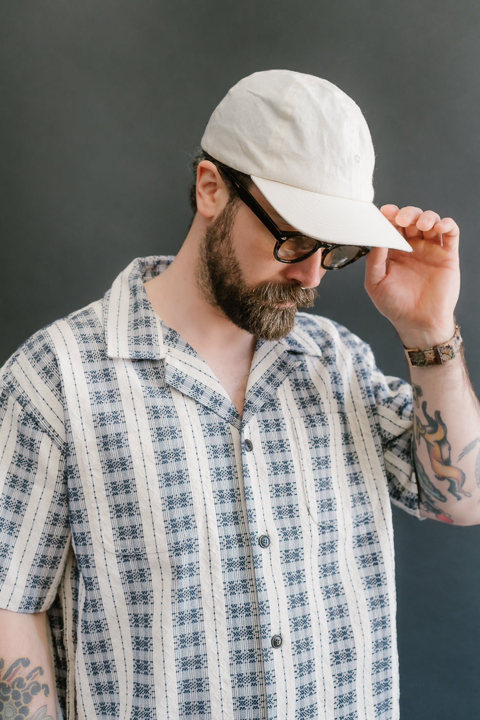 M-I-001 - Beldi Jacquard Aloha Shirt - Off White, Navy