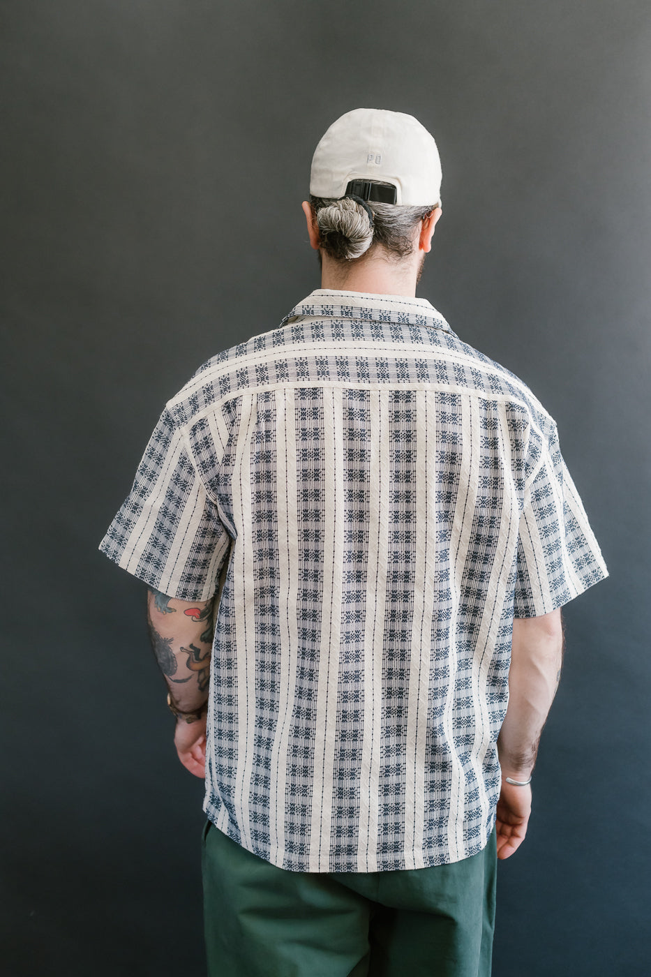M-I-001 - Beldi Jacquard Aloha Shirt - Off White, Navy
