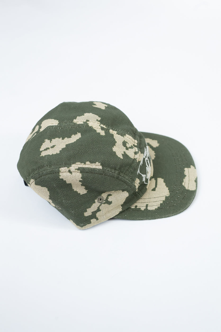 X-003-CCM-659 - 5-Panel Cap Cloud Camo Mesh - Green, Off-White