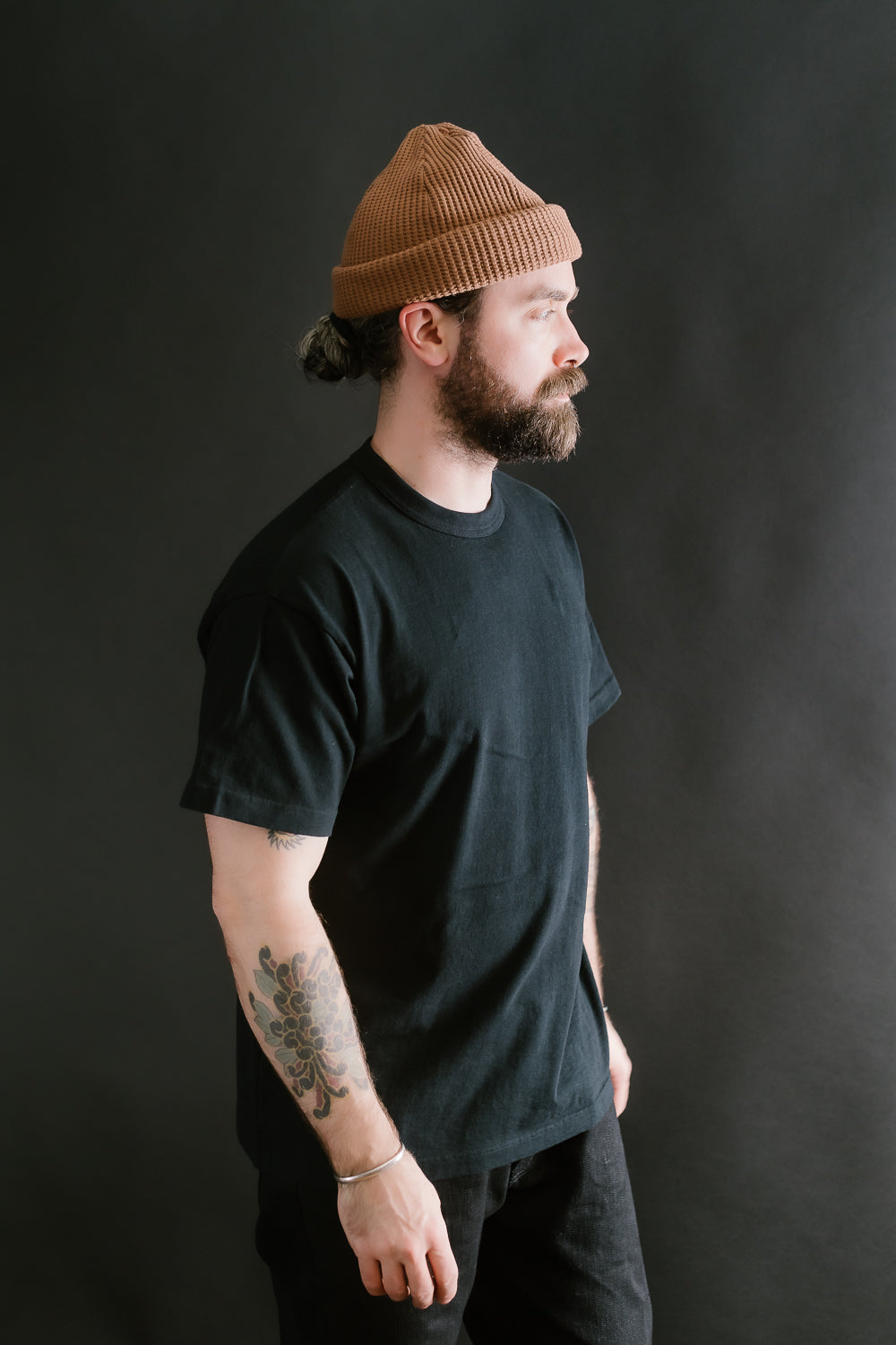 IHT-1610L-BLK - 6.5oz Loopwheel Crew Neck T-Shirt with Longer Body - Black