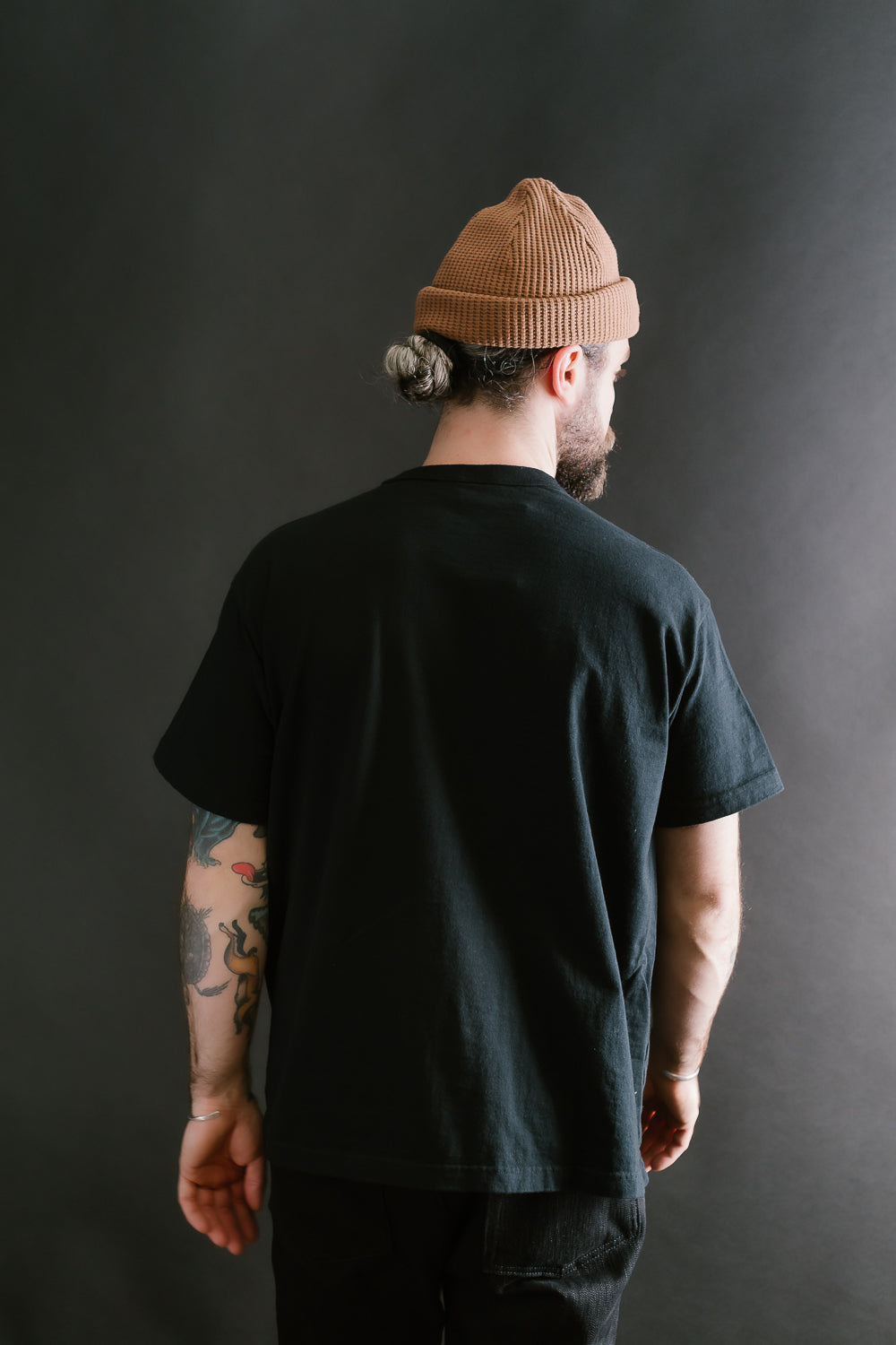 IHT-1610L-BLK - 6.5oz Loopwheel Crew Neck T-Shirt with Longer Body - Black
