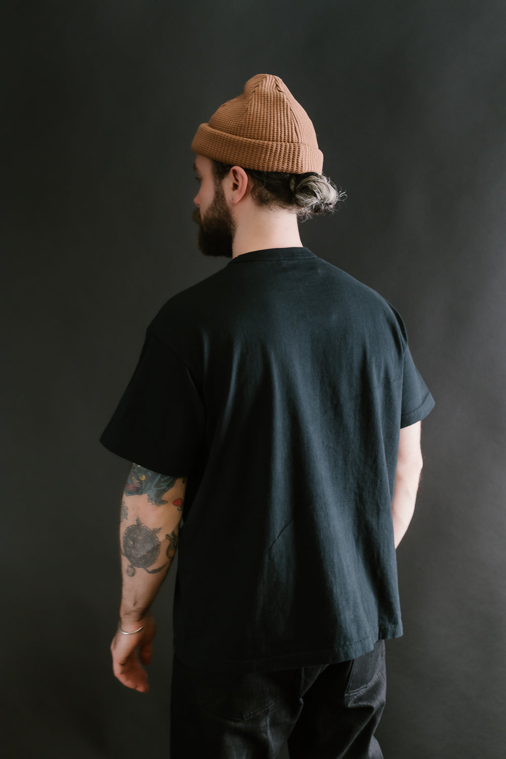 IHT-1610L-BLK - 6.5oz Loopwheel Crew Neck T-Shirt with Longer Body - Black