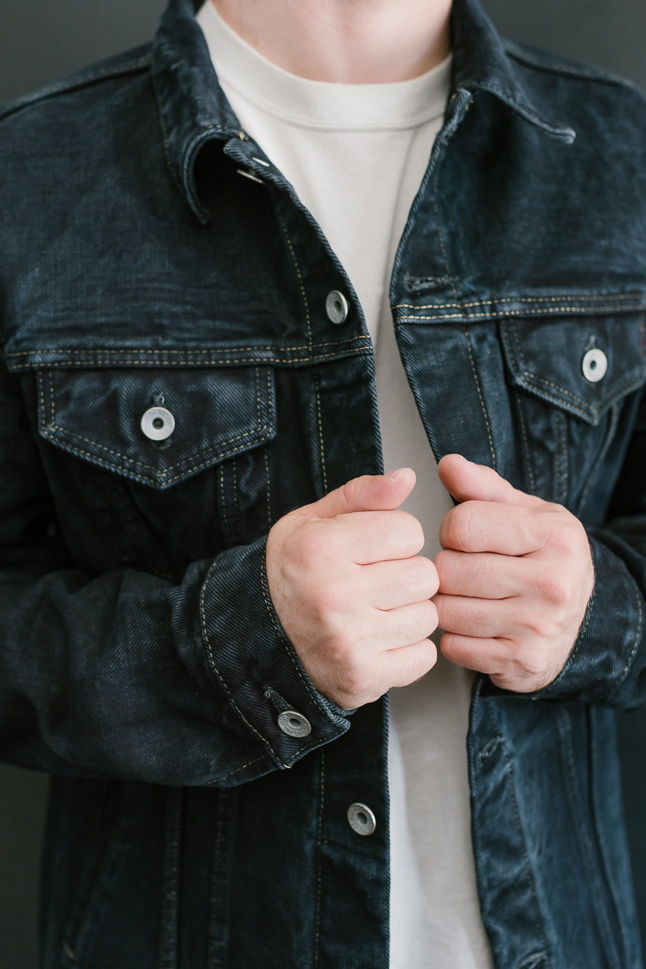 IH-526Lod - 19oz Left-Hand Twill Selvedge Denim Type III Jacket - Indigo Overdyed Black