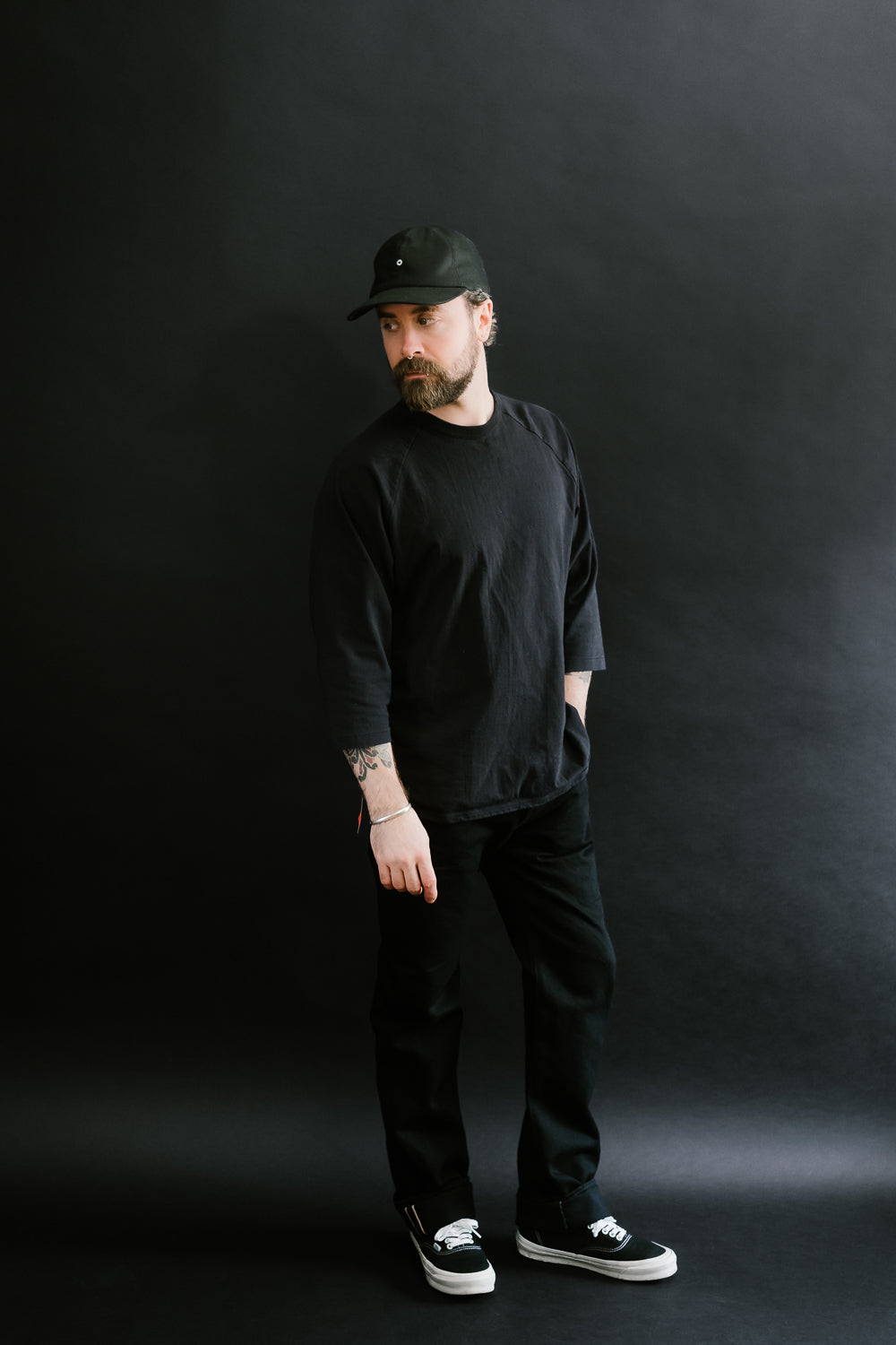 IH-666S-142bb - 14oz Selvedge Denim Slim Straight Cut Jeans - Black/Black