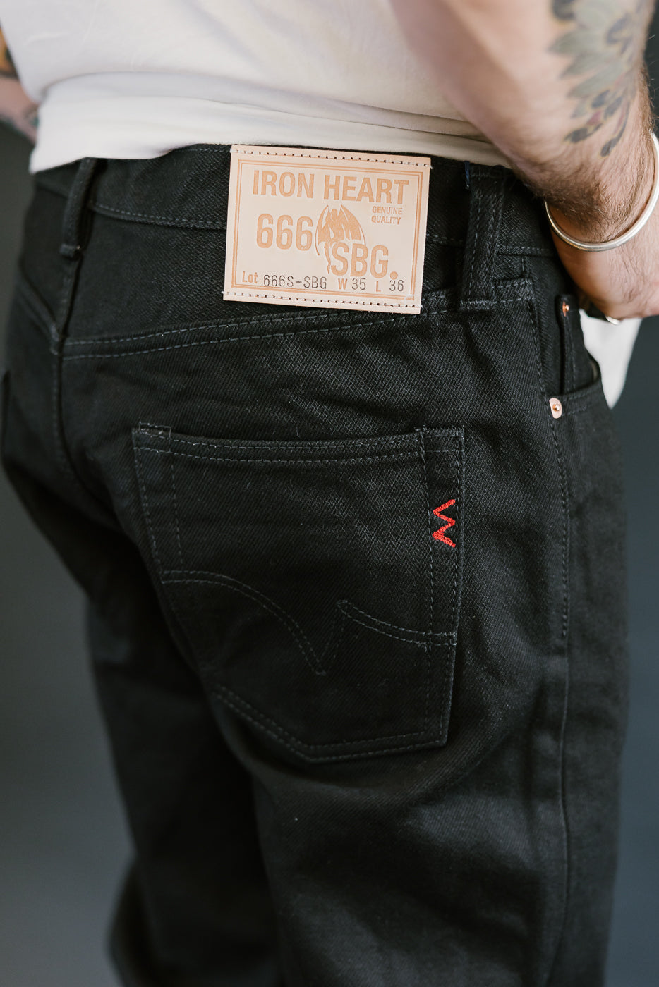 IH-666S-SBG - 21oz Selvedge Denim Slim Straight - Superblack (Fades to Grey)