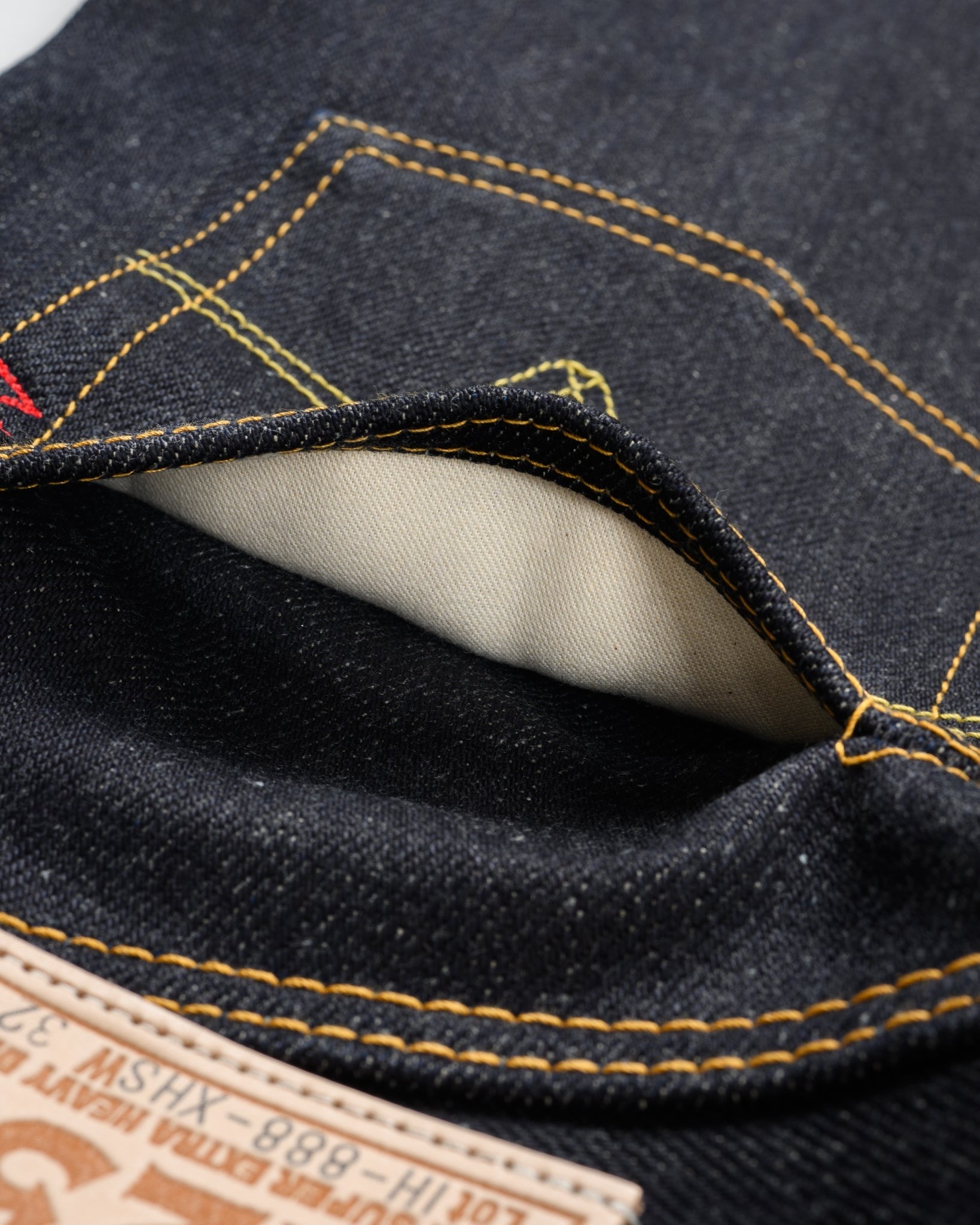IH-888-XHS - 25oz Selvedge Denim Medium/High Rise Taper Cut Jeans - Indigo