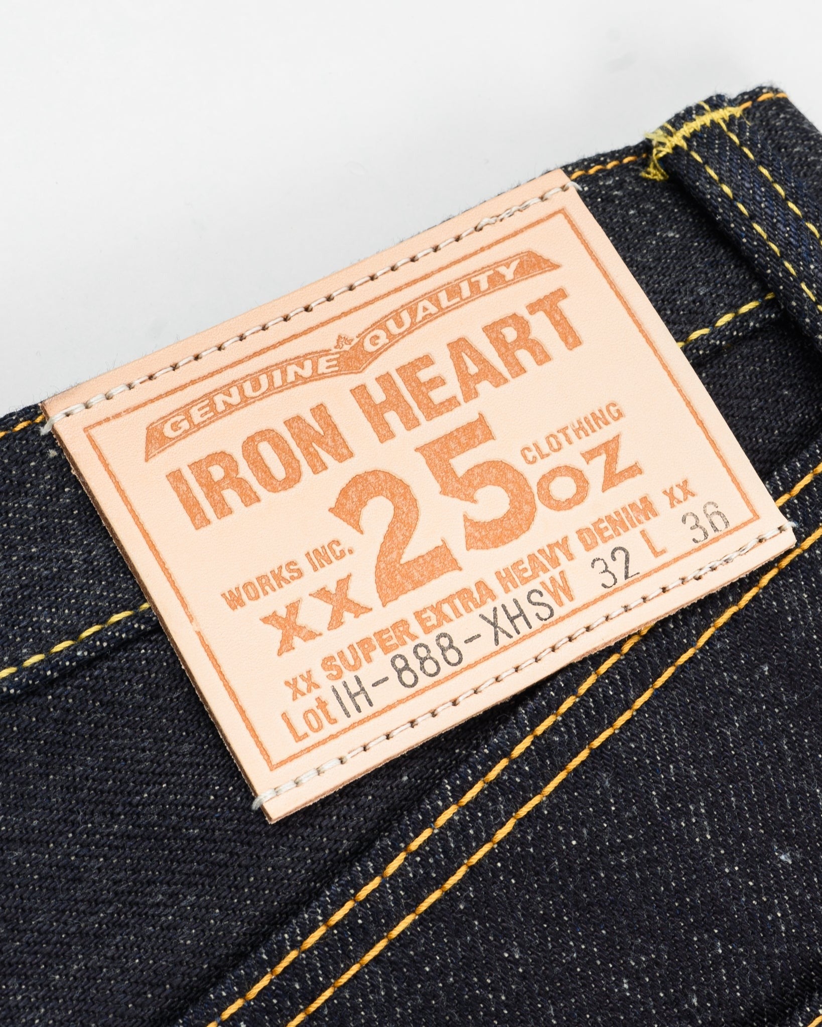 IH-888-XHS - 25oz Selvedge Denim Medium/High Rise Taper Cut Jeans - Indigo