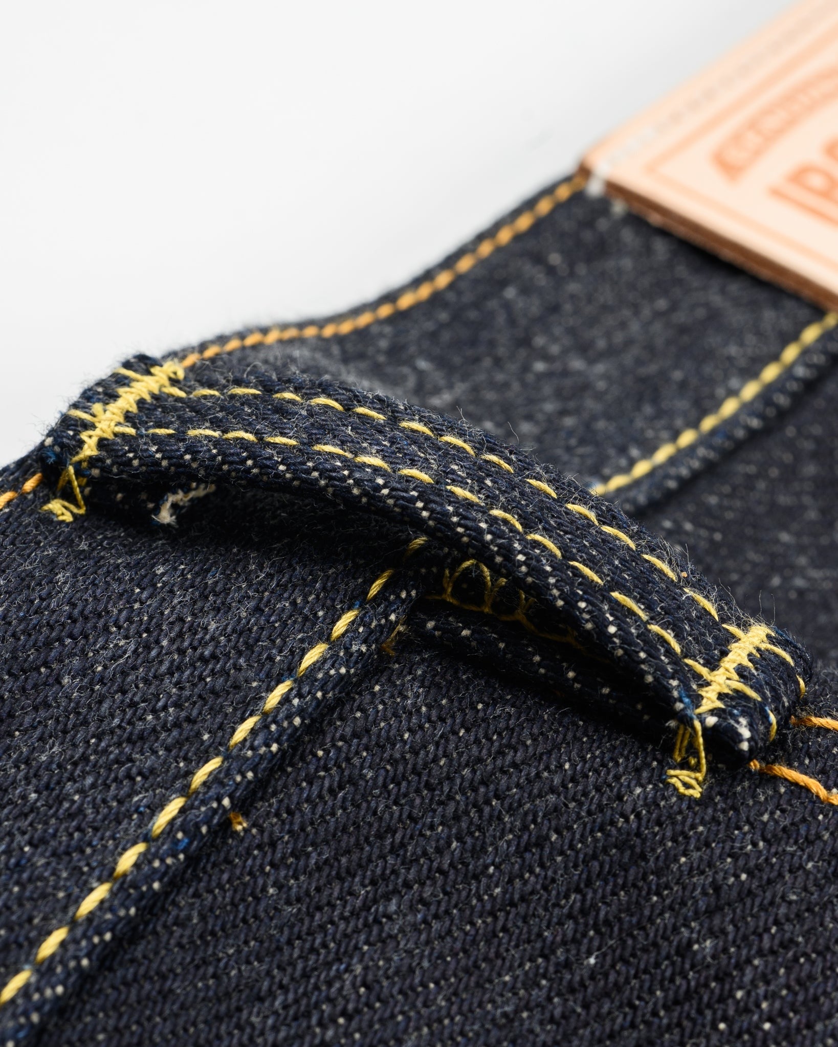 IH-888-XHS - 25oz Selvedge Denim Medium/High Rise Taper Cut Jeans - Indigo