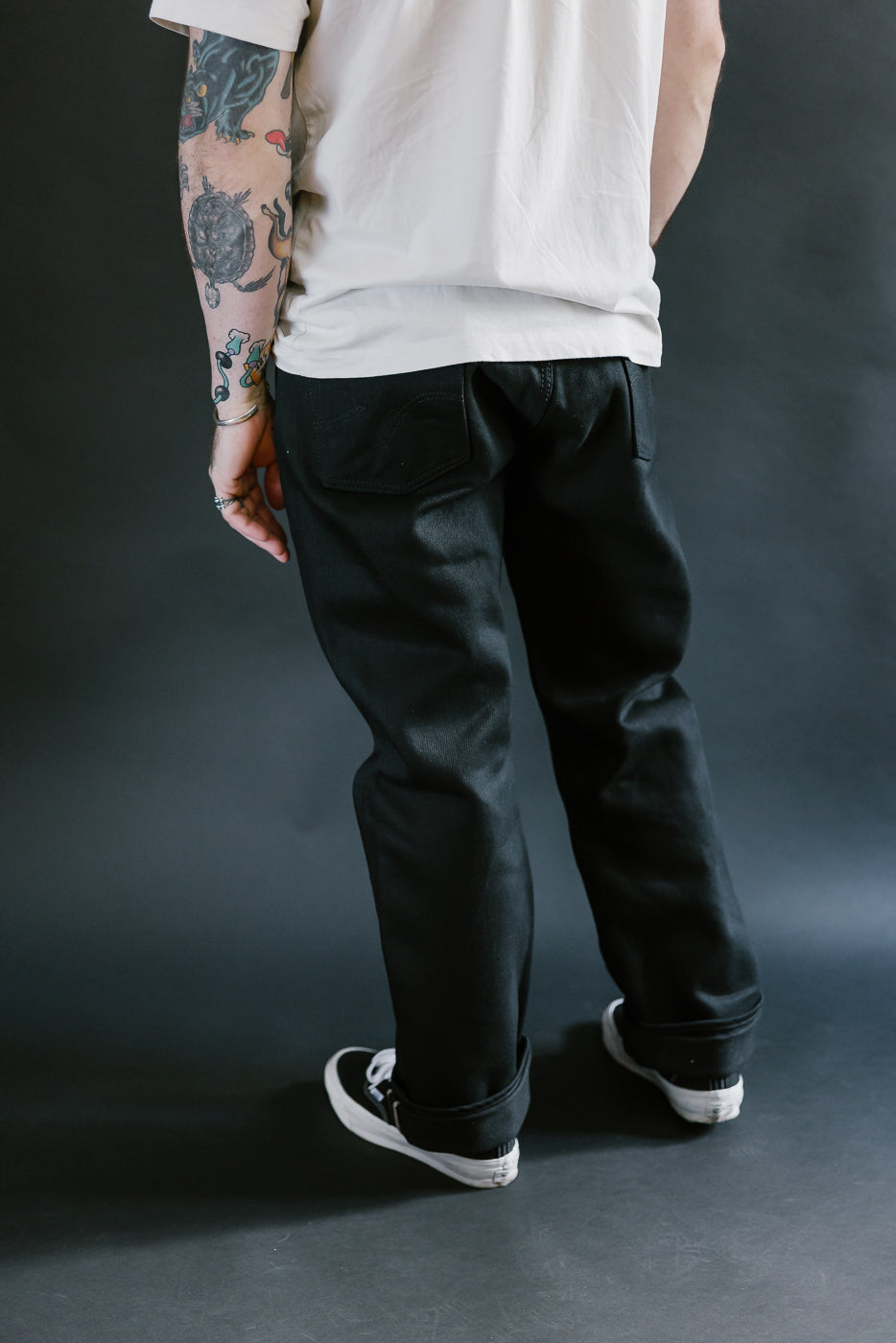IH-888S-SB - 21oz Selvedge Denim Relaxed Taper Cut Jeans - Superblack Non-Fade