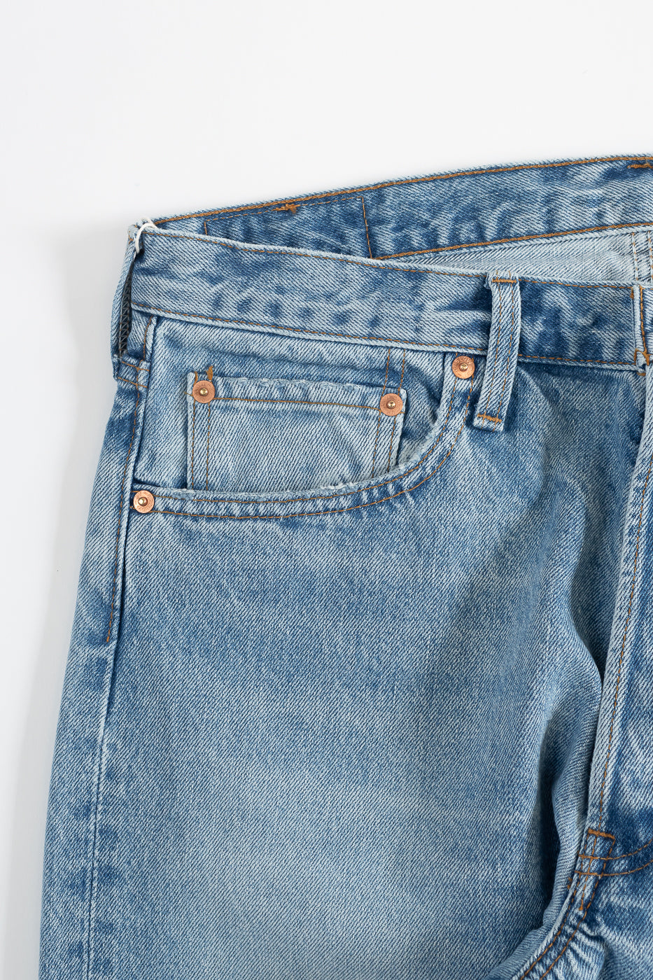 01-1050W-99 - 105 - Standard Fit Denim - 90s Sky Blue