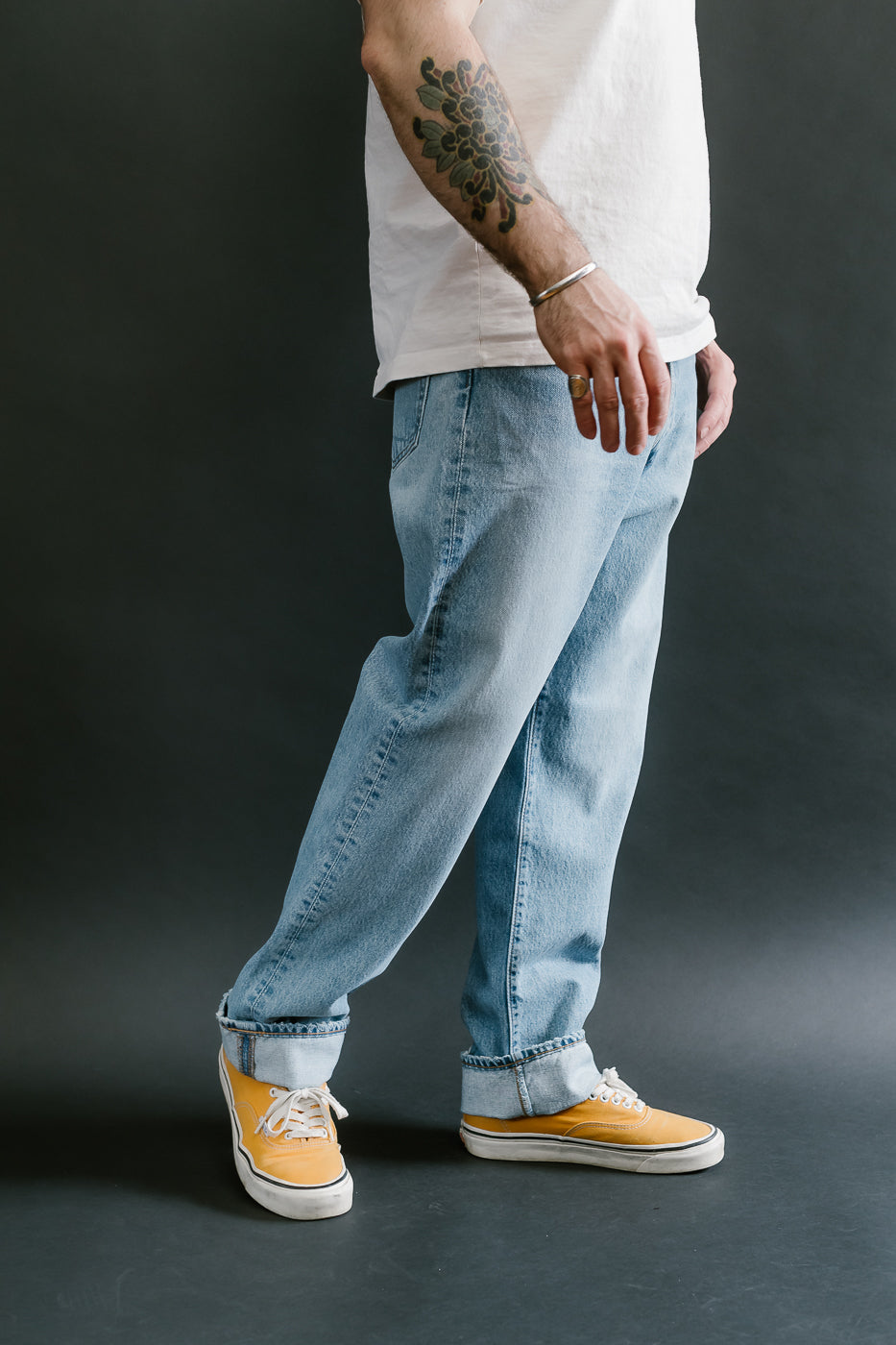 01-1050W-99 - 105 - Standard Fit Denim - 90s Sky Blue