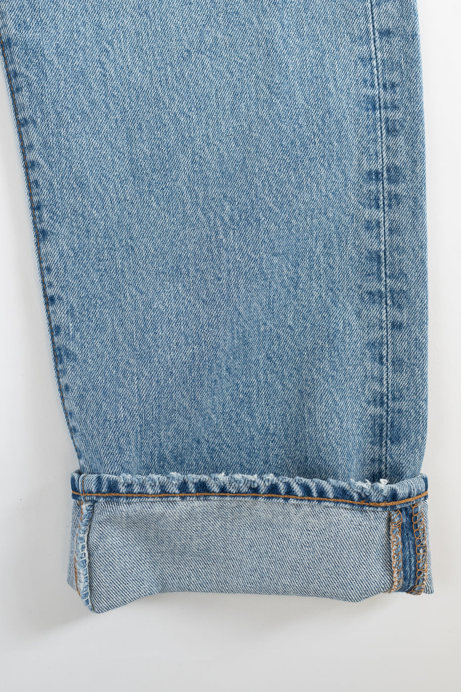 01-1050W-99 - 105 - Standard Fit Denim - 90s Sky Blue