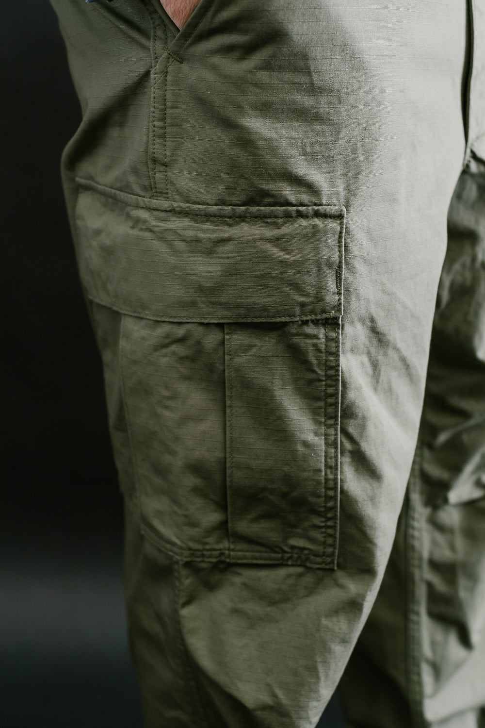 03-V5260RIP-76 - 6-Pocket Cargo Trousers - Vintage Fit - Olive