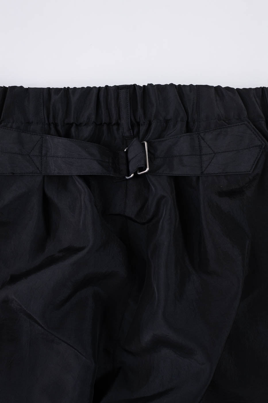 3315-MTB - E-Z Lax 4 Metallic Taffeta - Black