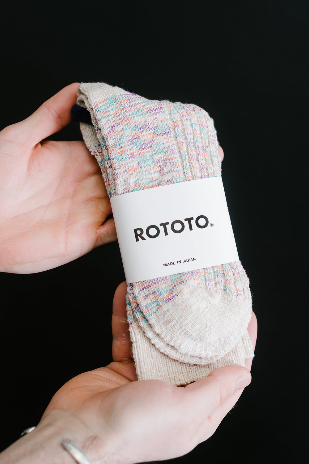 R1513 - Kasuri Ribbed Crew Socks - Coral, Blue