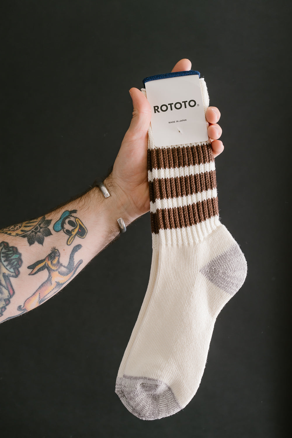 R1255 - Coarse Ribbed Old School Crew Socks - Brown