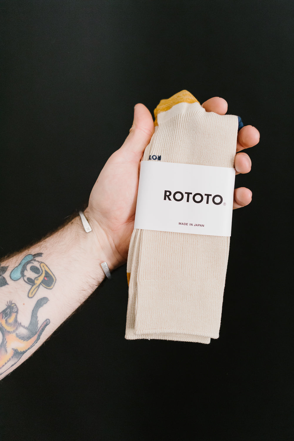 R1394 - Organic Cotton and Recycled Polyester Ribbed Crew Socks - Raw White, Gold