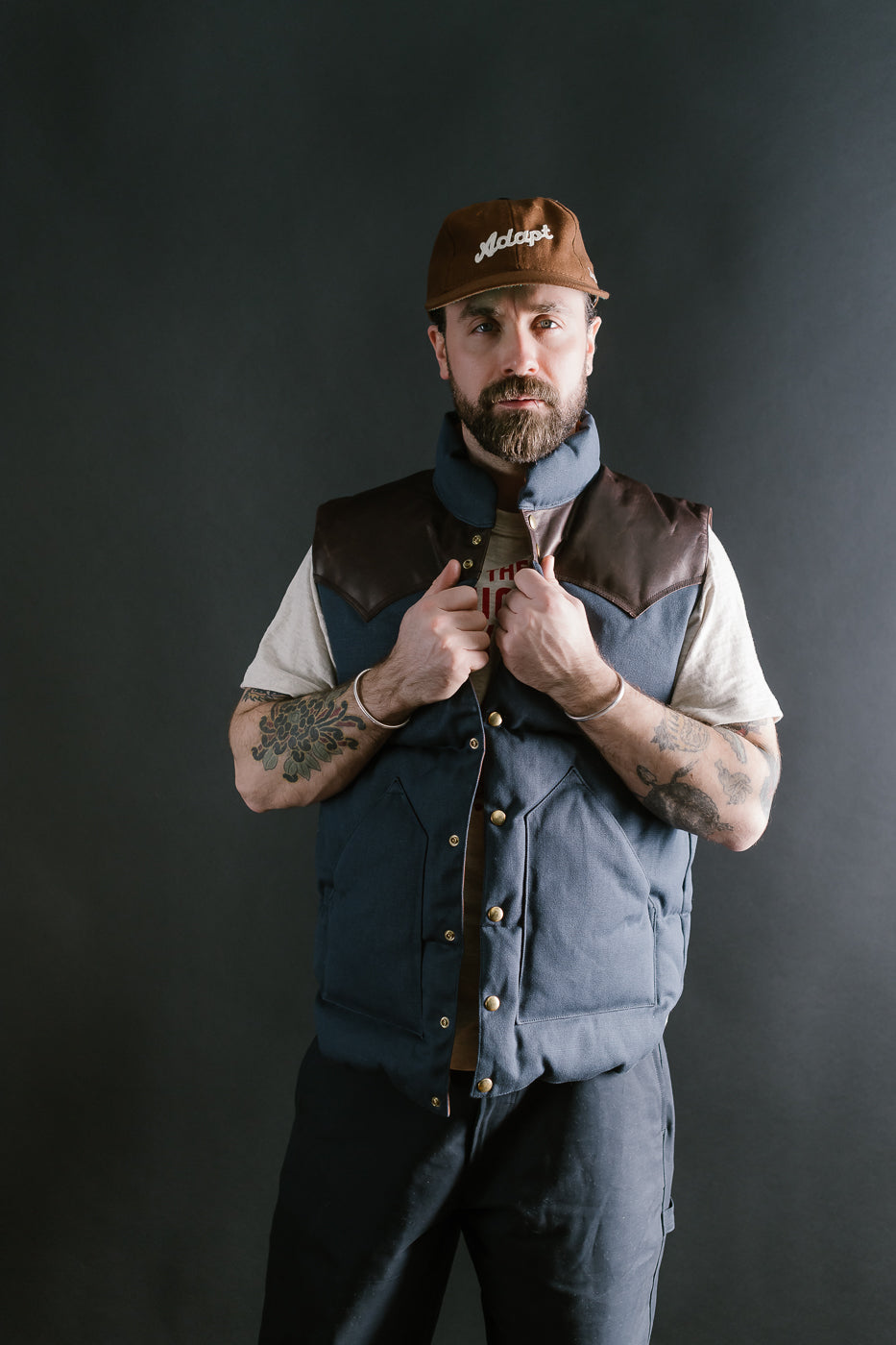 Lot 2223 - Rocky Mountain x Warehouse Canvas Down Vest - Navy