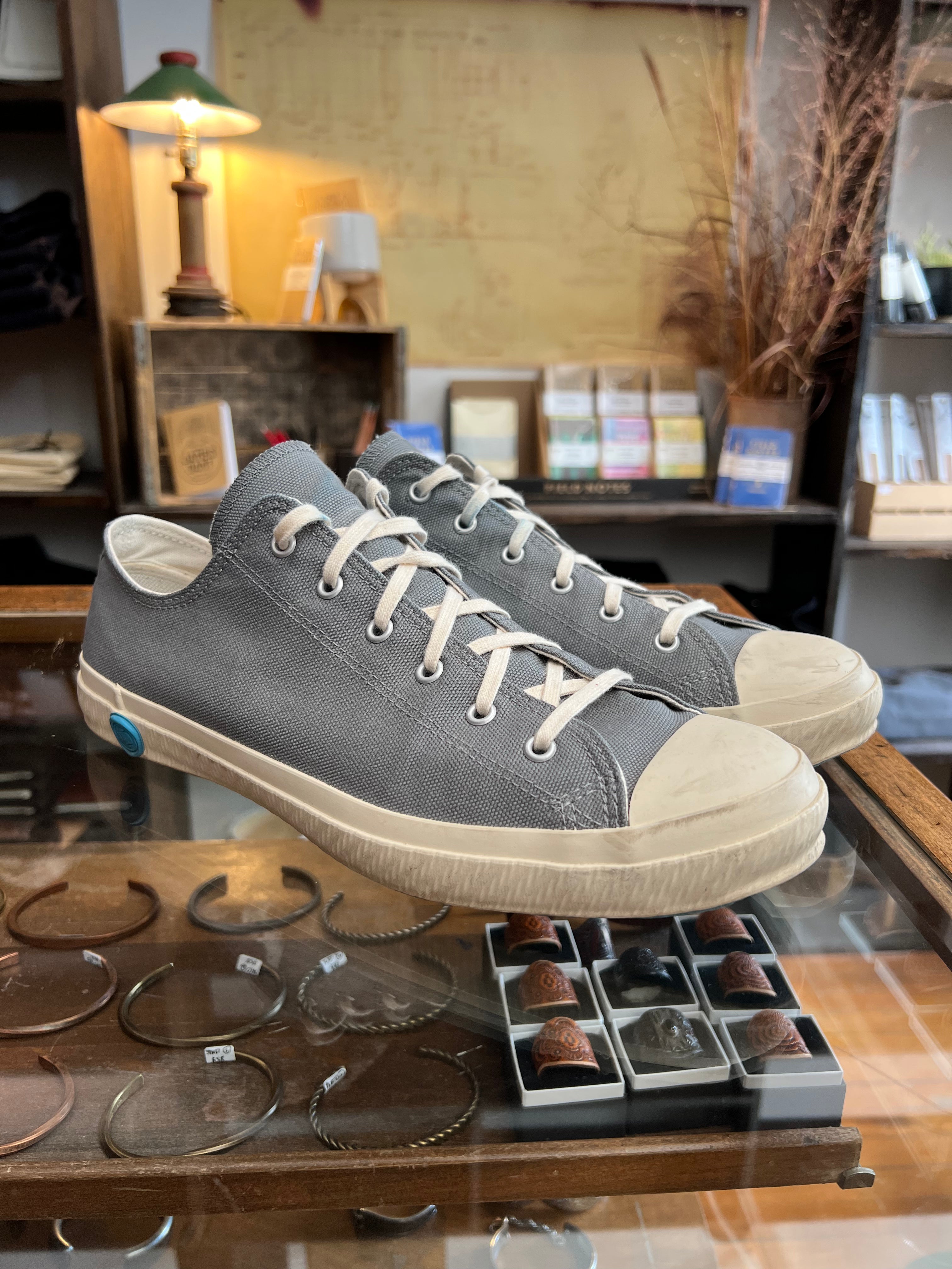 Gently Used Shoes Like Pottery Low Sneakers - Gray - 10