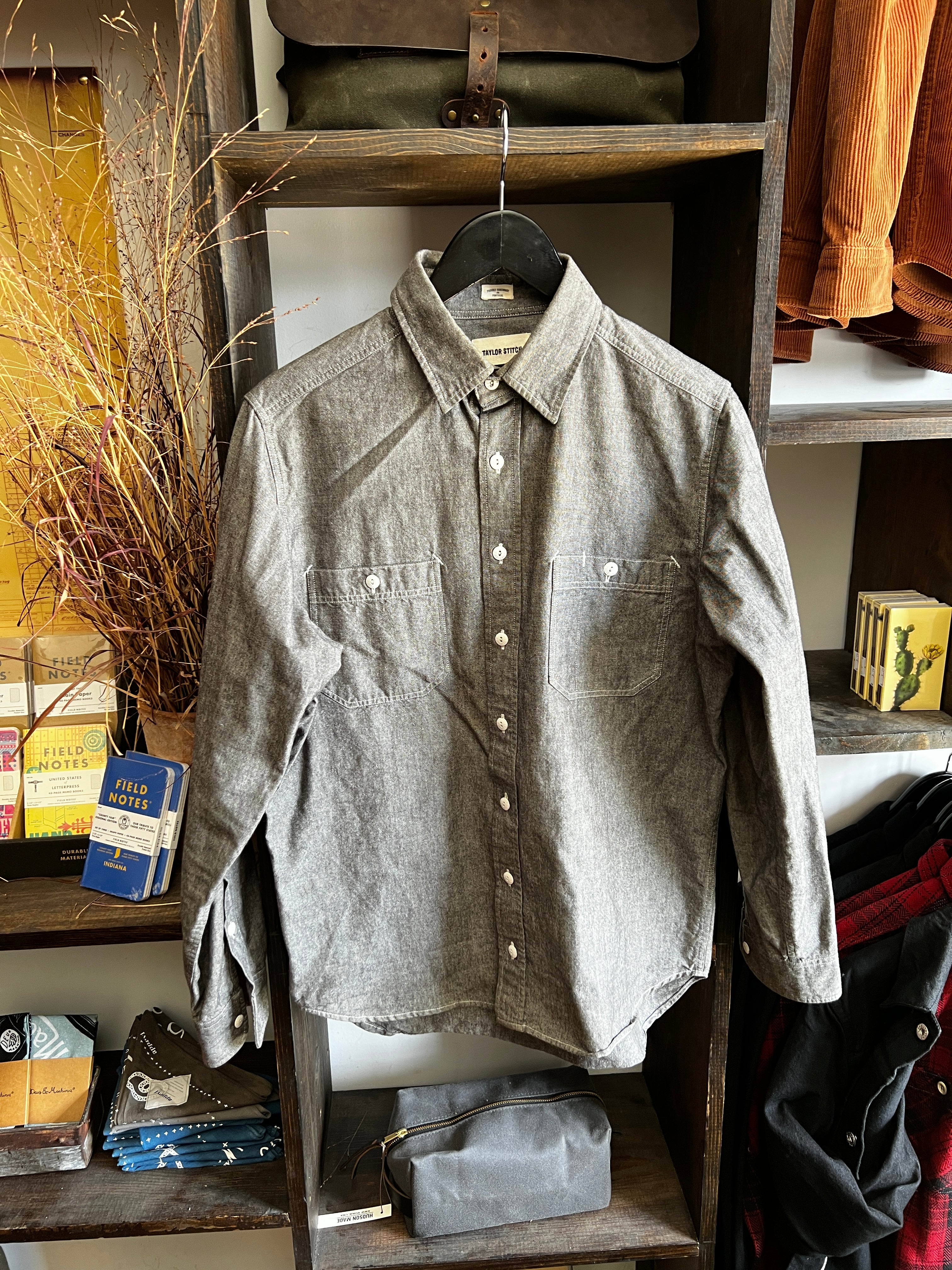 Gently Used - The California - Charcoal Everyday Chambray - 38
