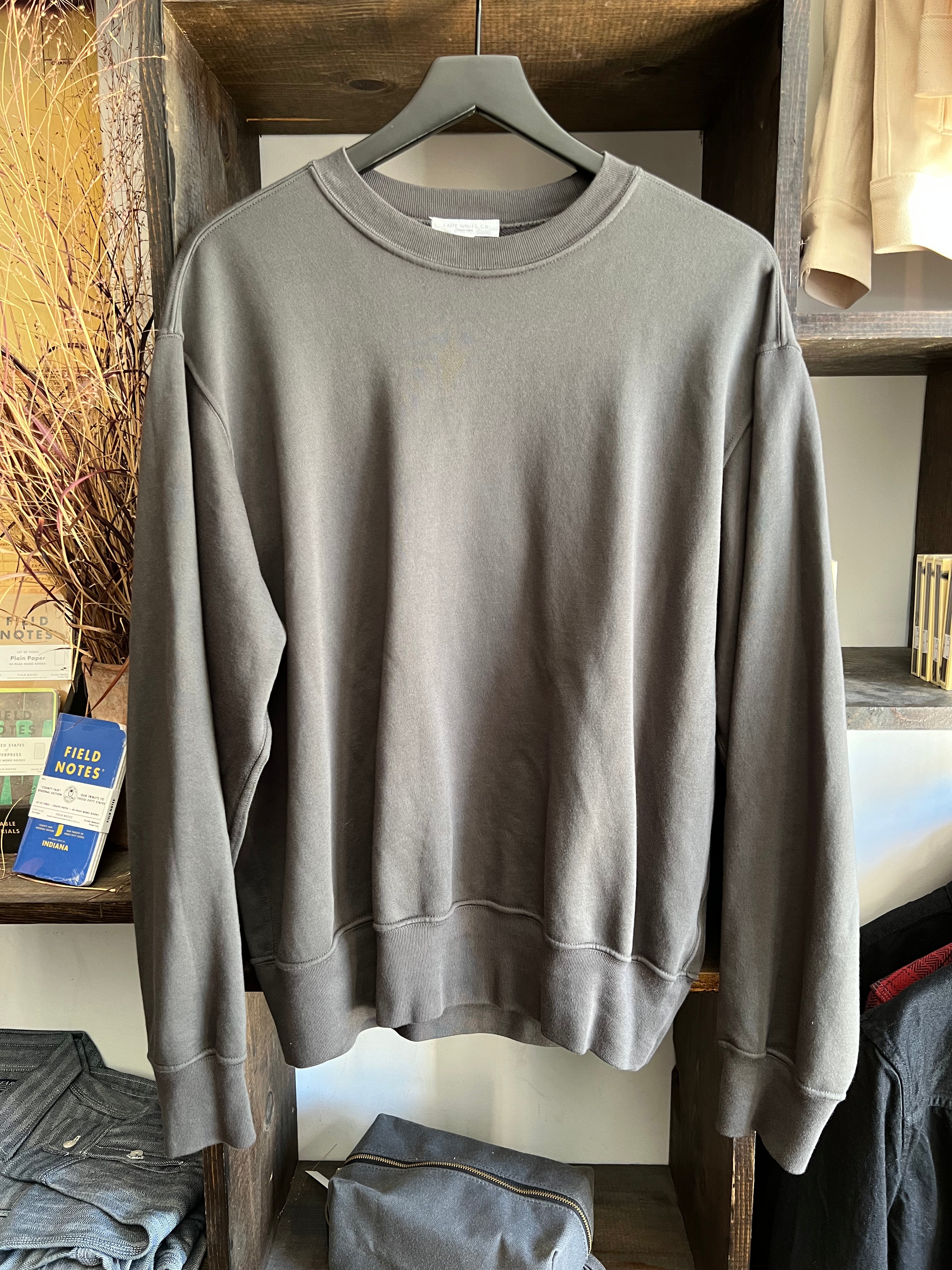 Gently Used Lady White Co. Relaxed Sweatshirt - 38/Medium -