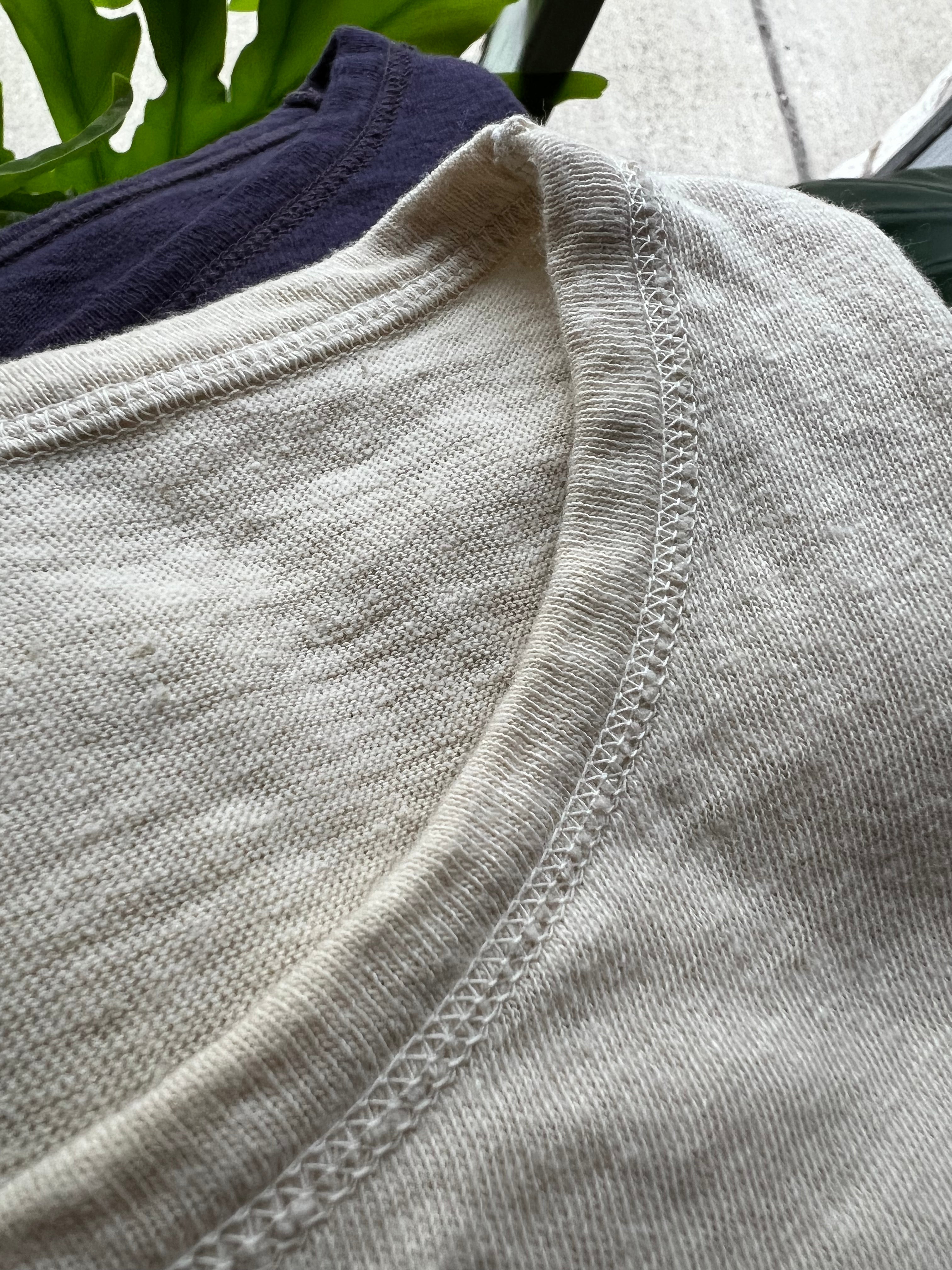 Gently Used Warehouse & Co. Skivvy Tee 2-Pack - Size 40 - Beige & Navy