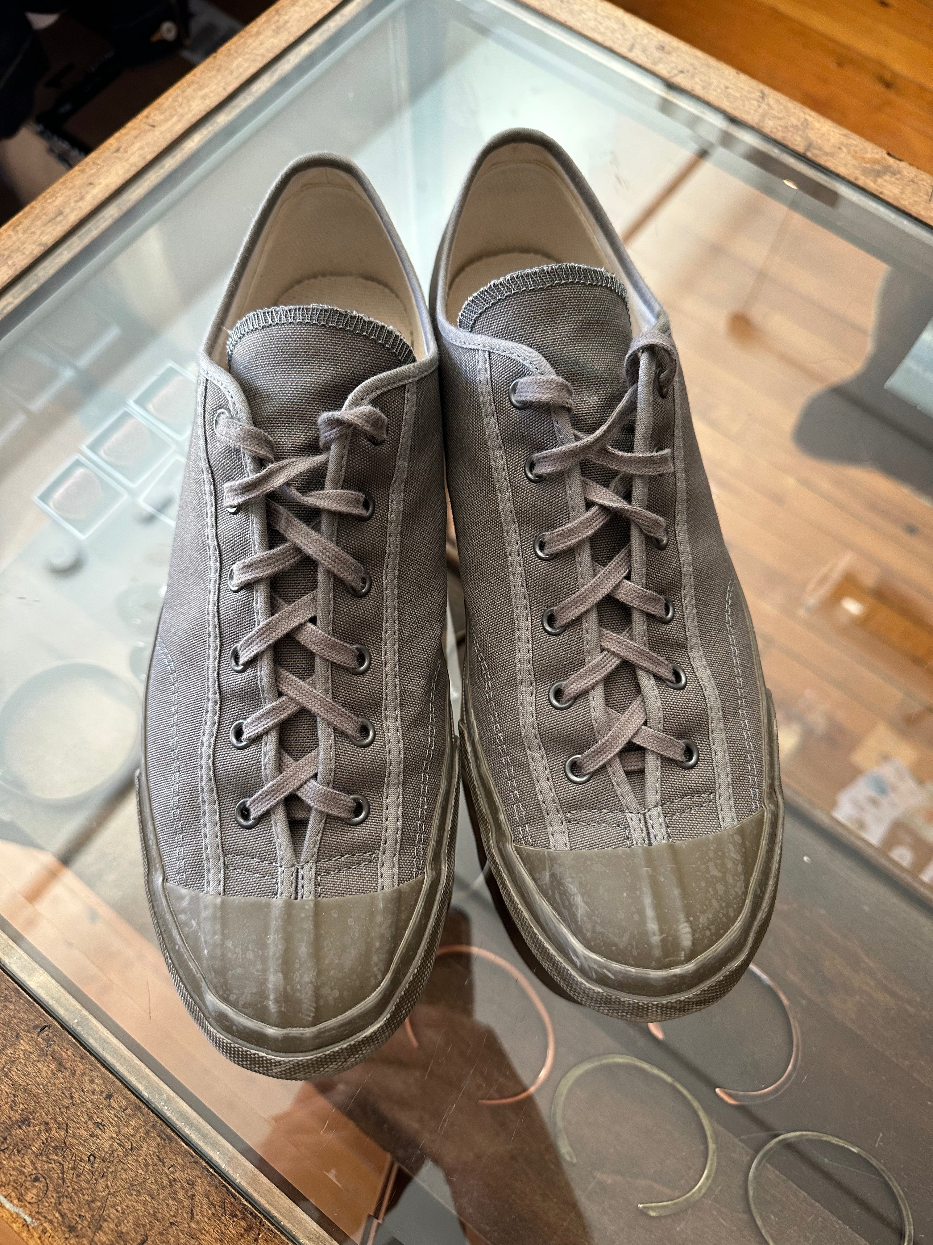 Gently Used Moonstar Gym Classic Sneaker - Gray - 10