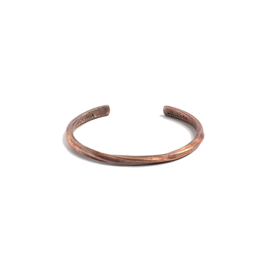 アクセサリー STUDEBAKER LS Hawk Cuff Work Patina STUDEBAKER METALS Hawk Cuff Work Patina Silver | Pereffs