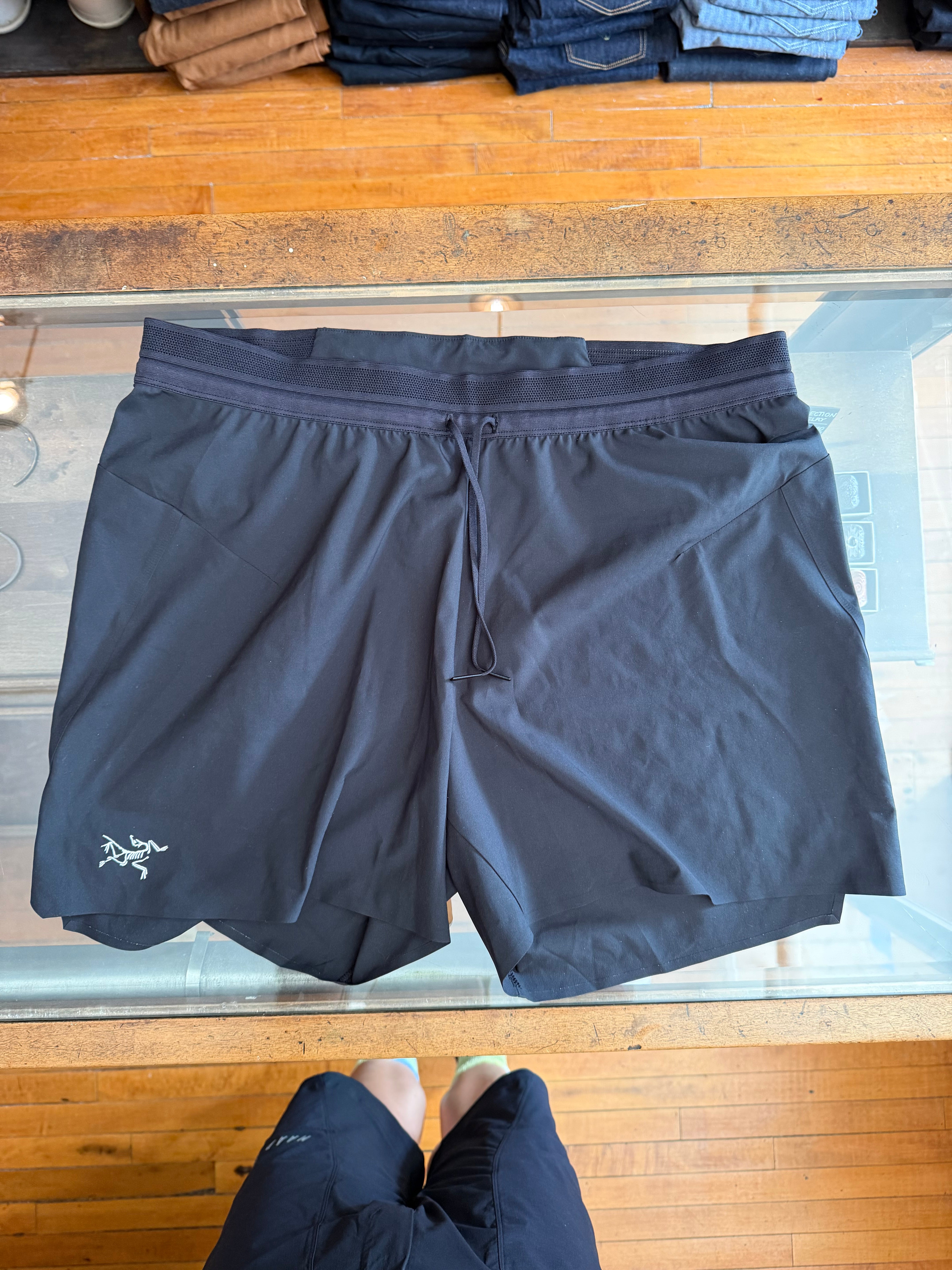 Gently Used Arc'teryx Running Shorts - Black - Medium