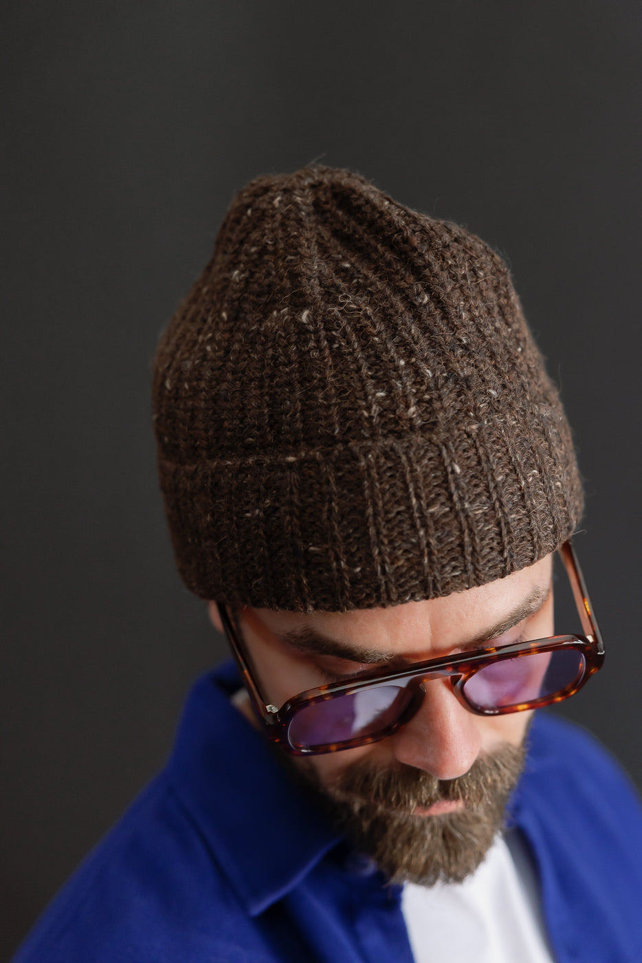 Close-up of a male model, 5'9