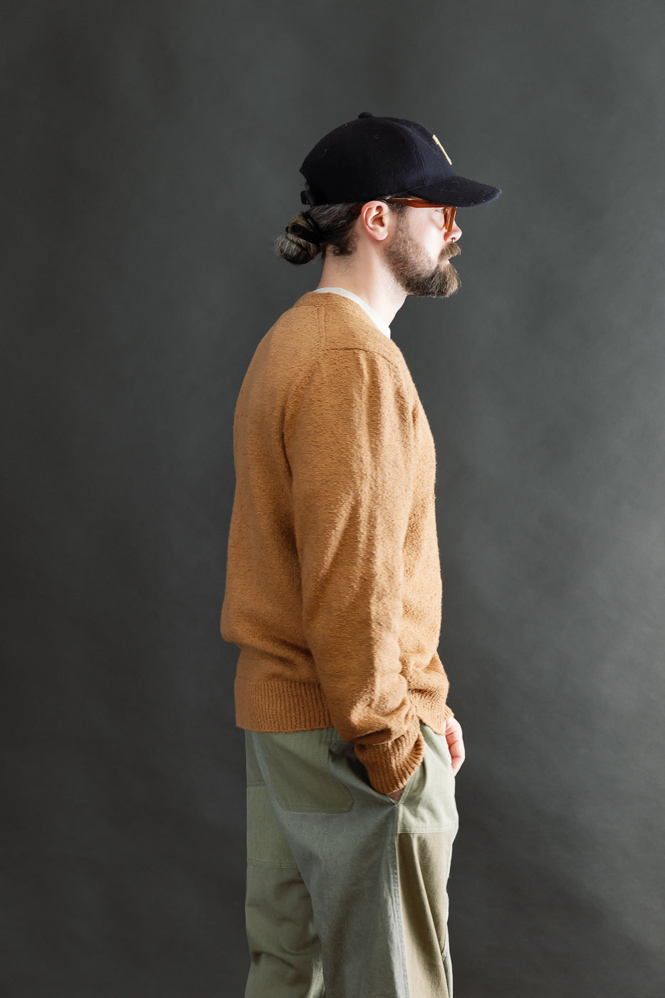 Full body side view of male model, 5'9