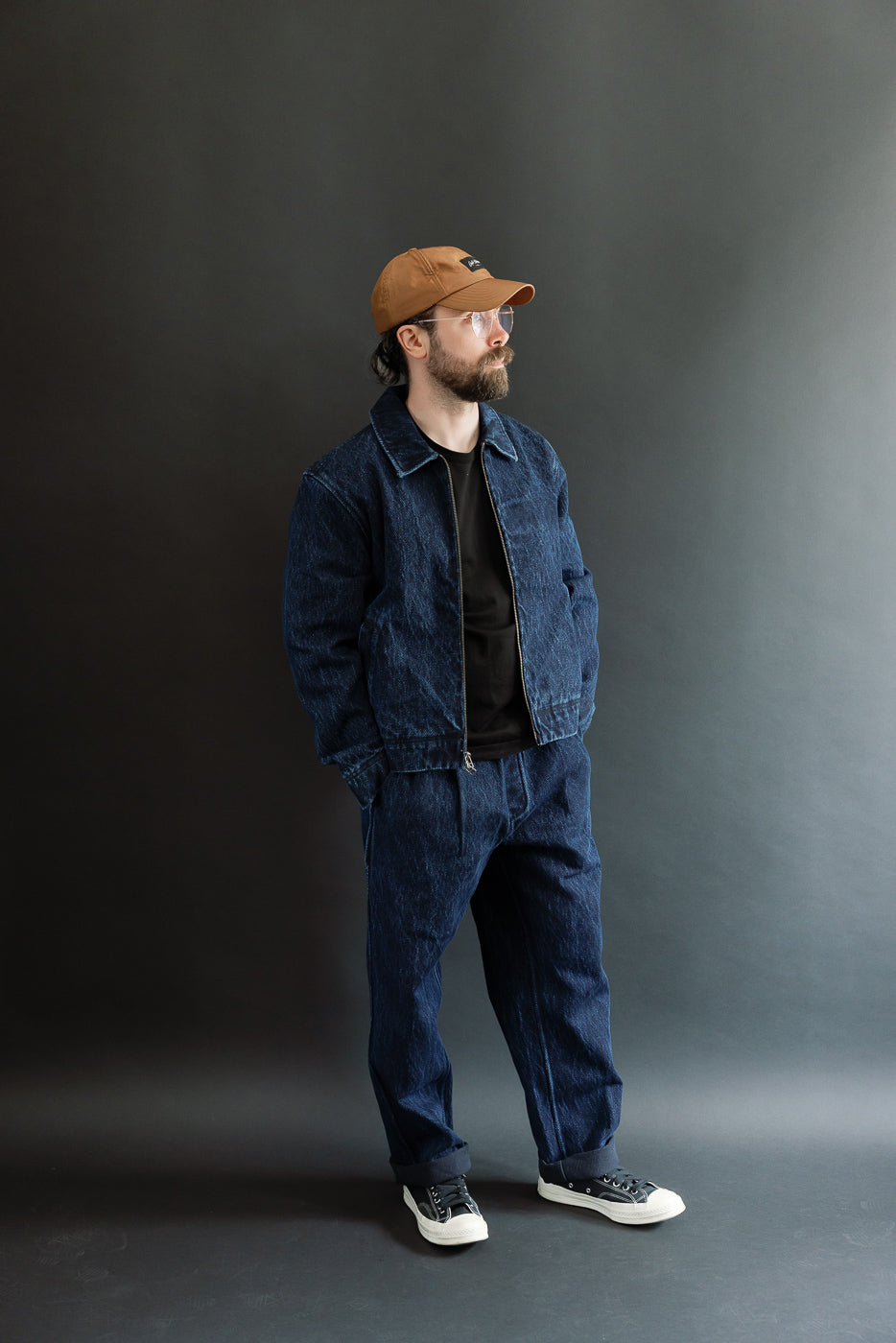 Full body side view of a 5'9