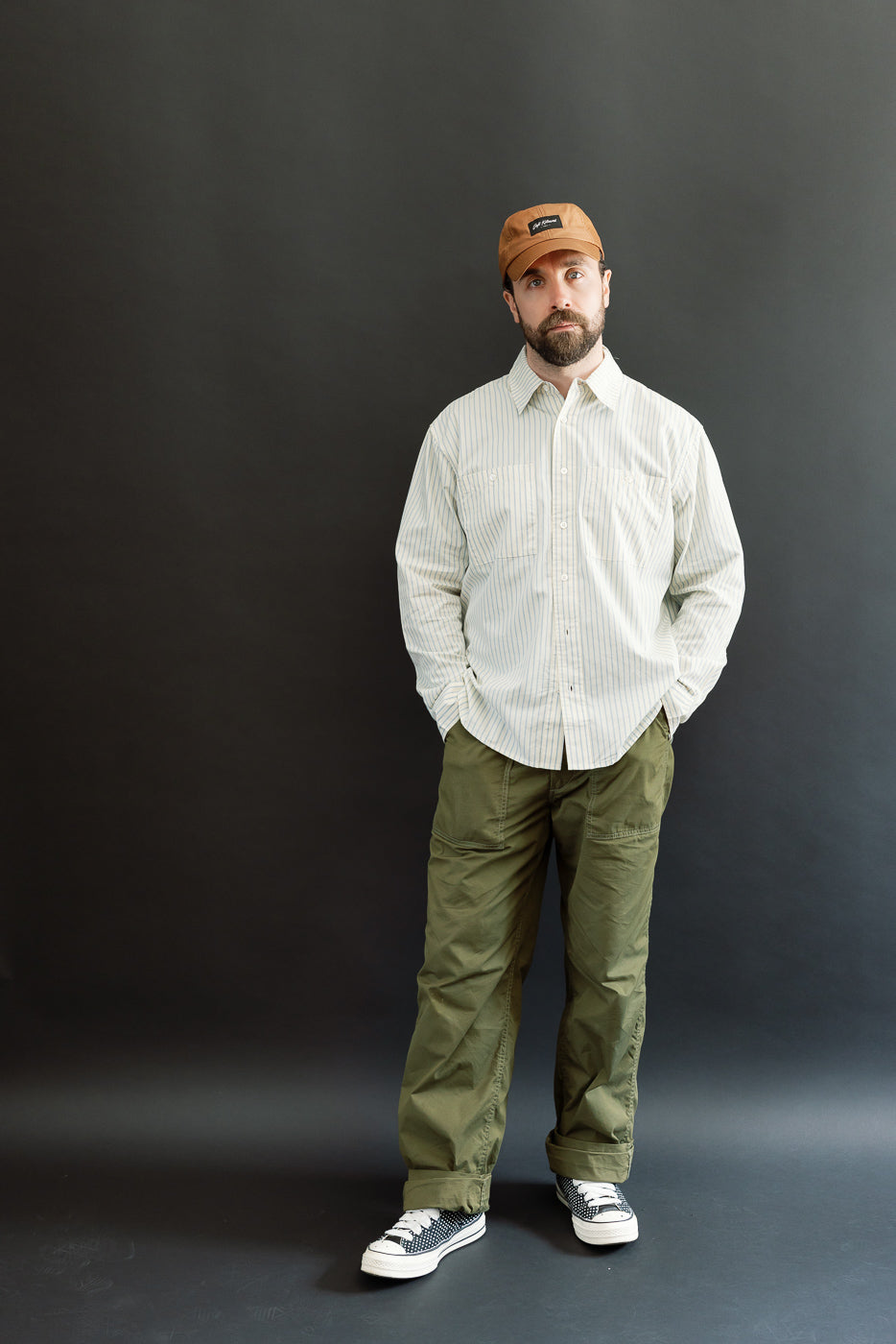 Full body front view of a 5'9