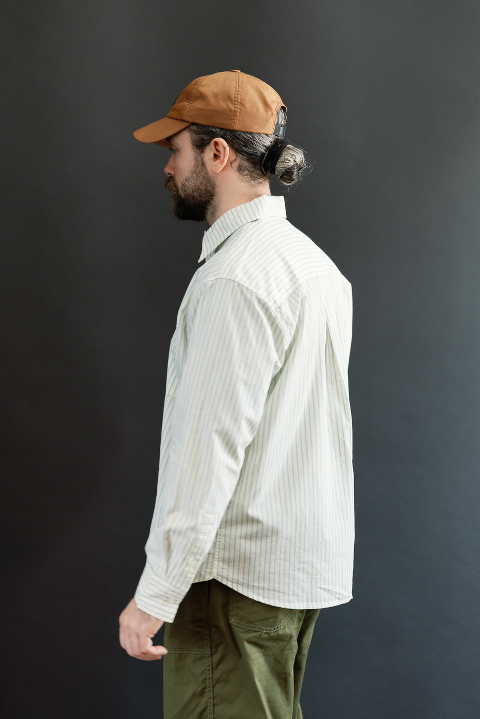 Side view of a 5'9