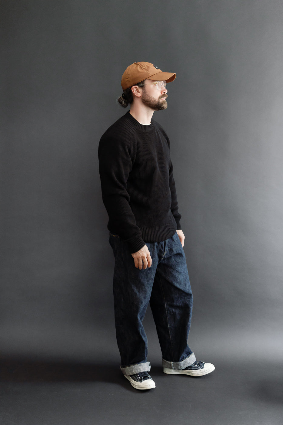 Full body profile of a male model, 5'9