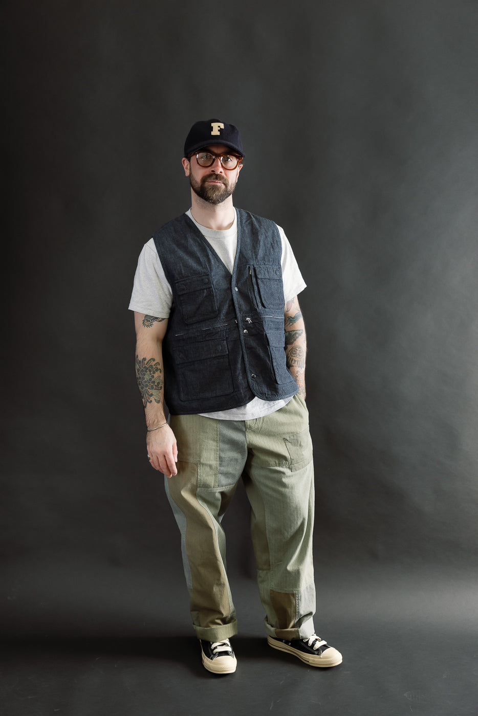 Full body front view of male model, 5'9