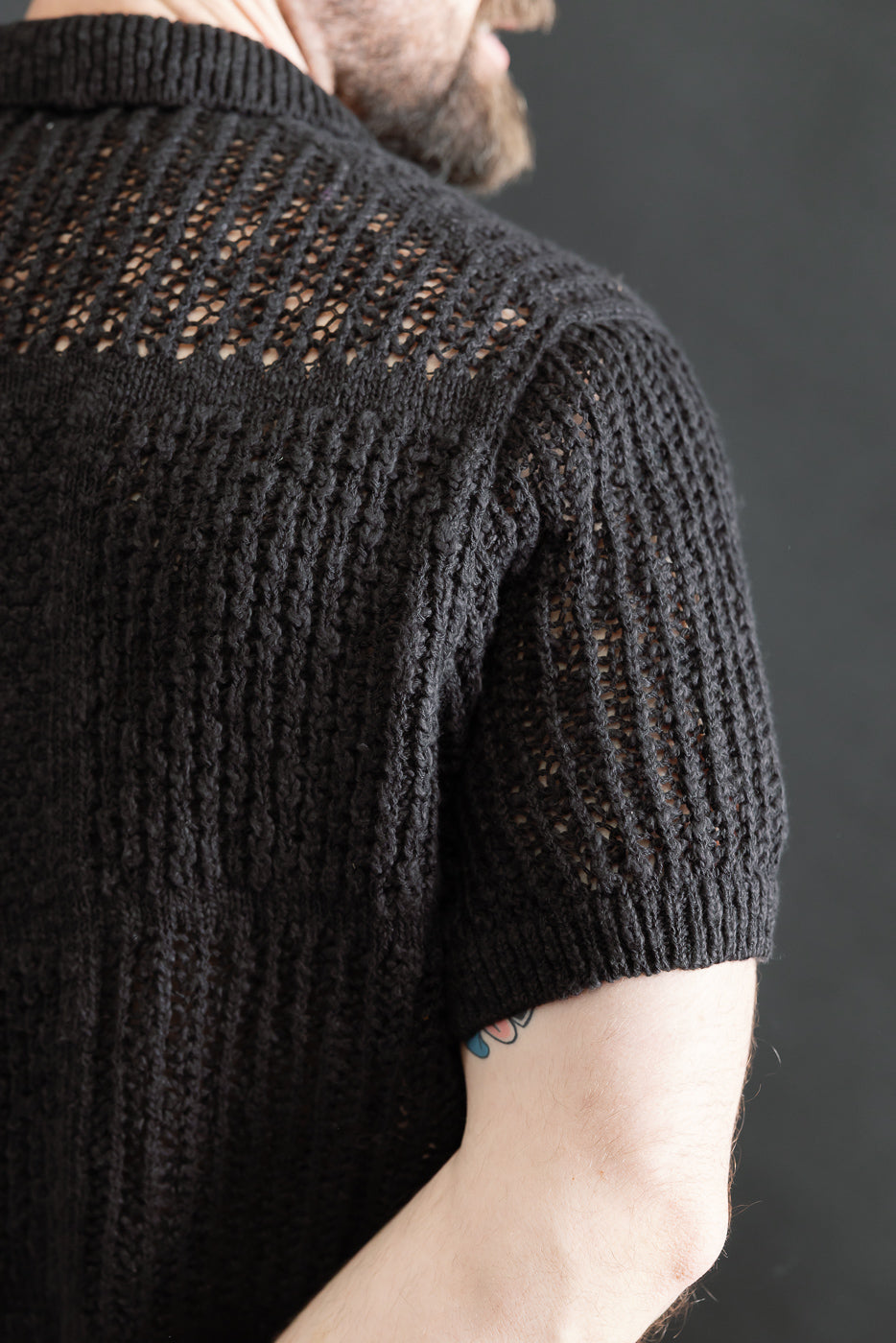 Close-up of male model, 5'9