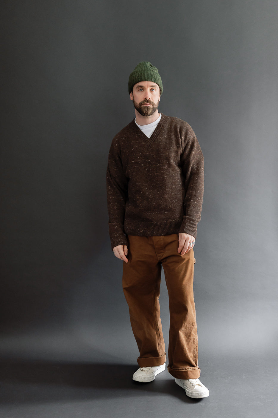 Full body front view of a 5'9