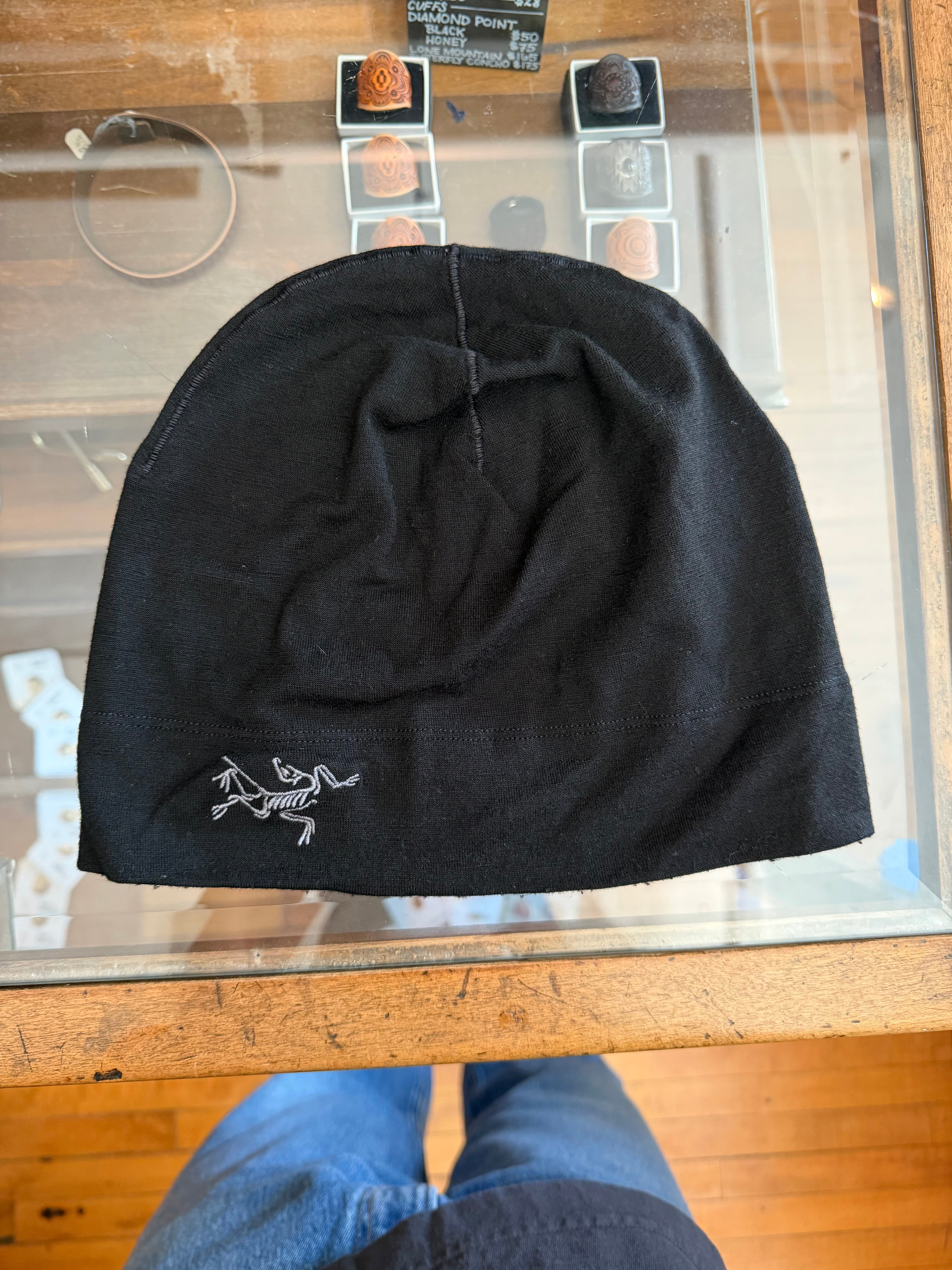 Gently Used Arc'teryx Merino Caps - 2 pack - LG/XL