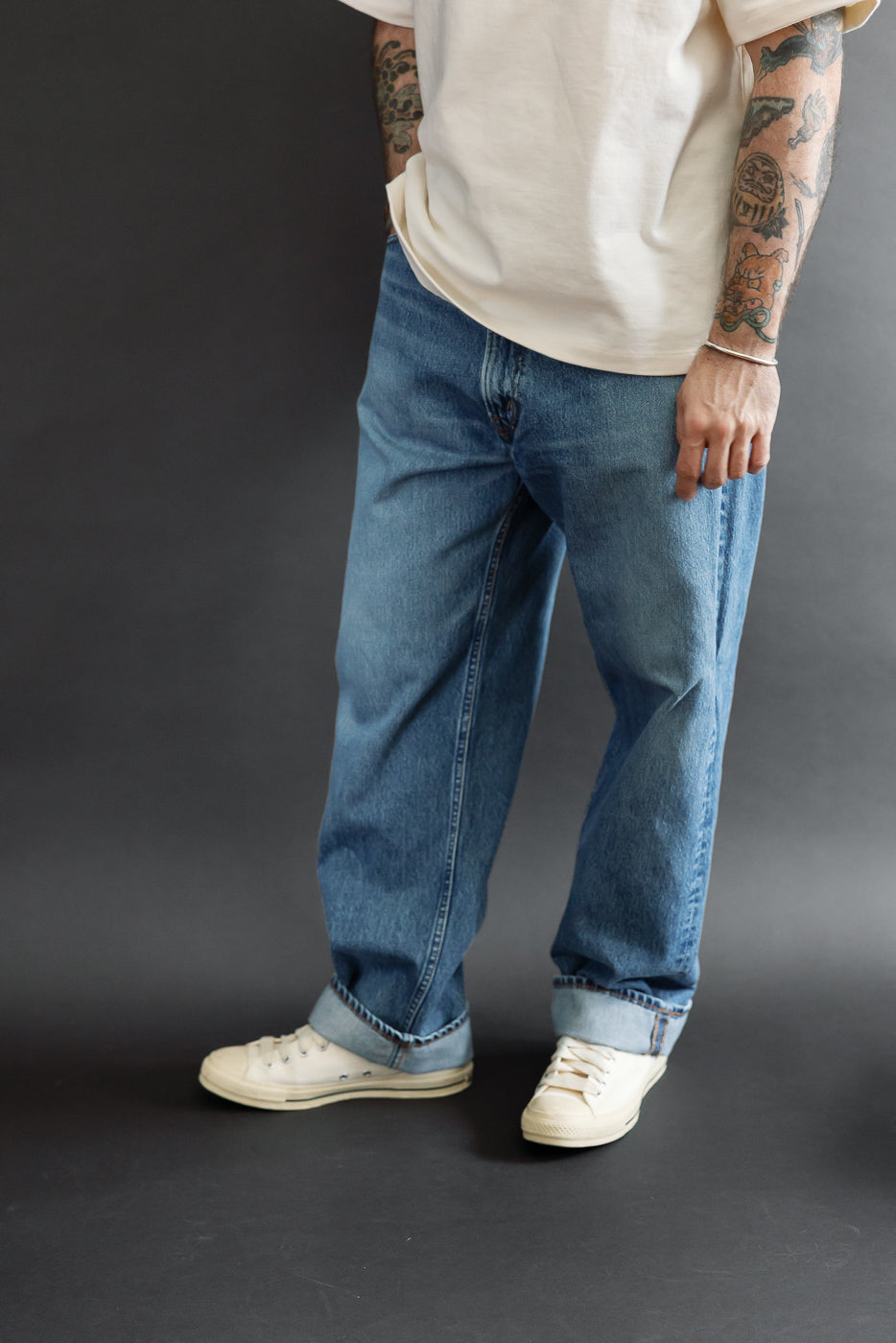 Full body side view of a 5'9