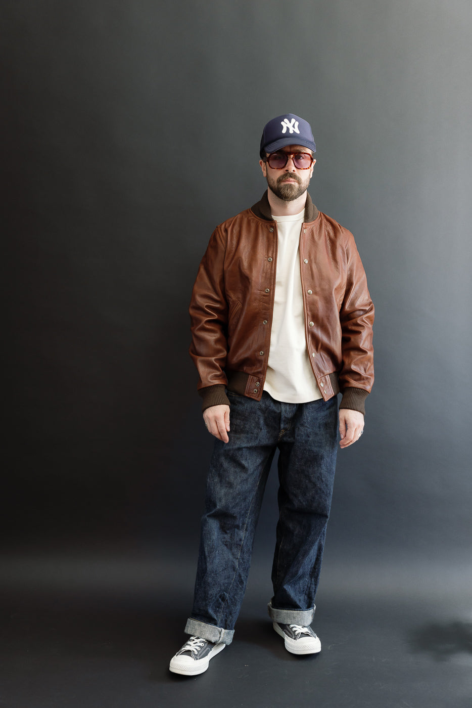 Full body front view of a 5'9