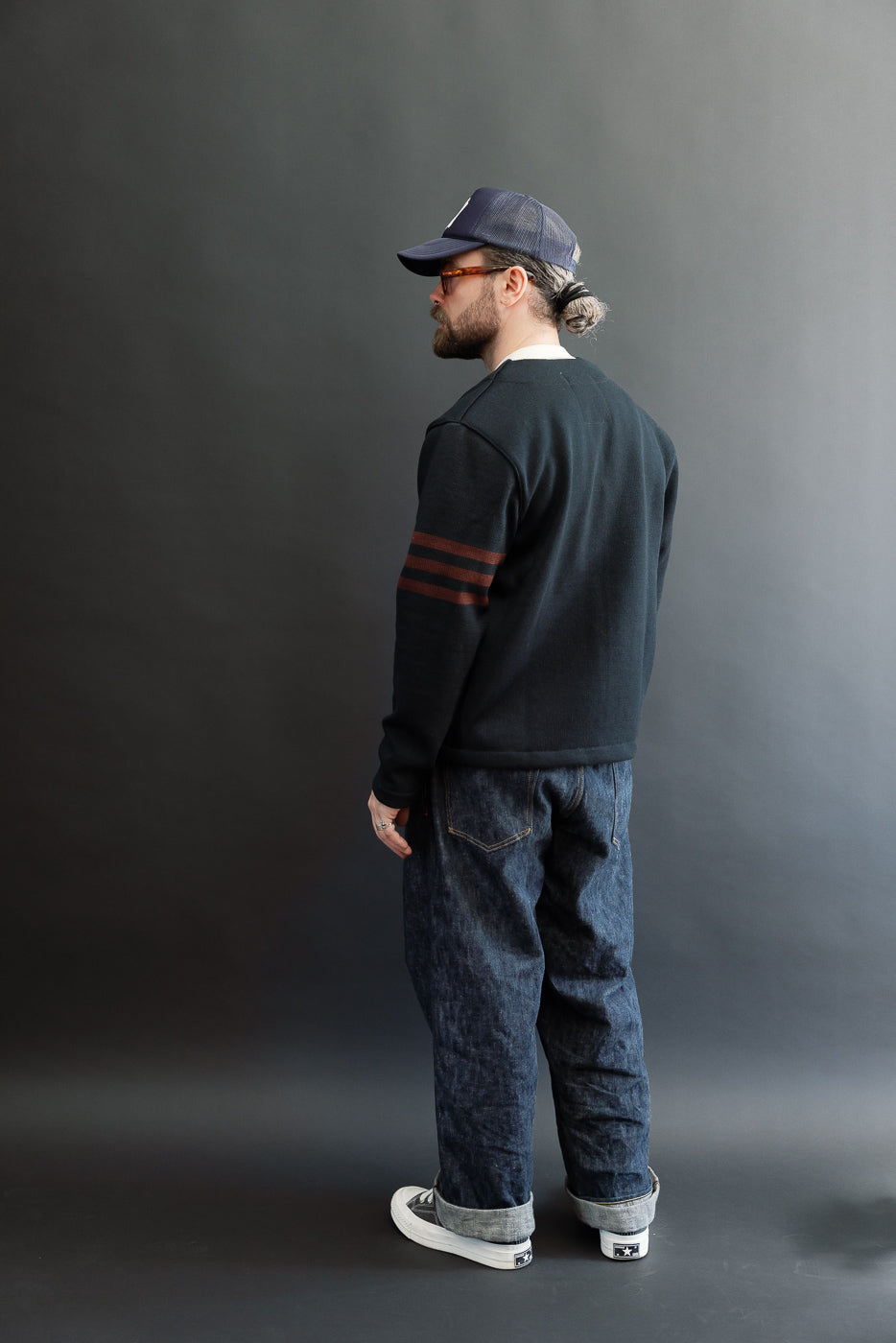 Full body back view of a 5'9