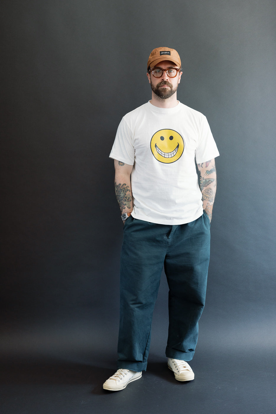 Full body front view of a 5'9