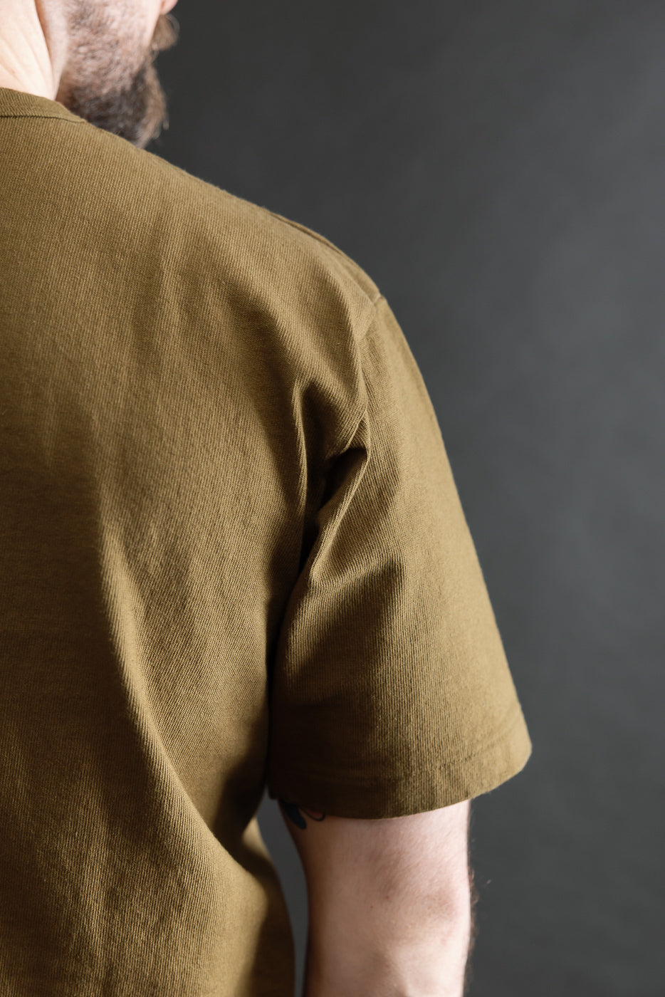 Close-up of male model, 5'9