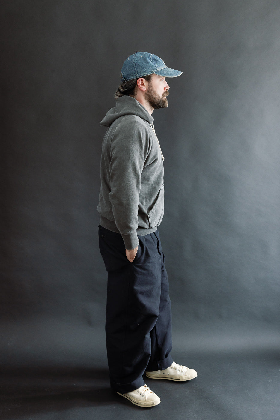 Full body side view of male model 5'9