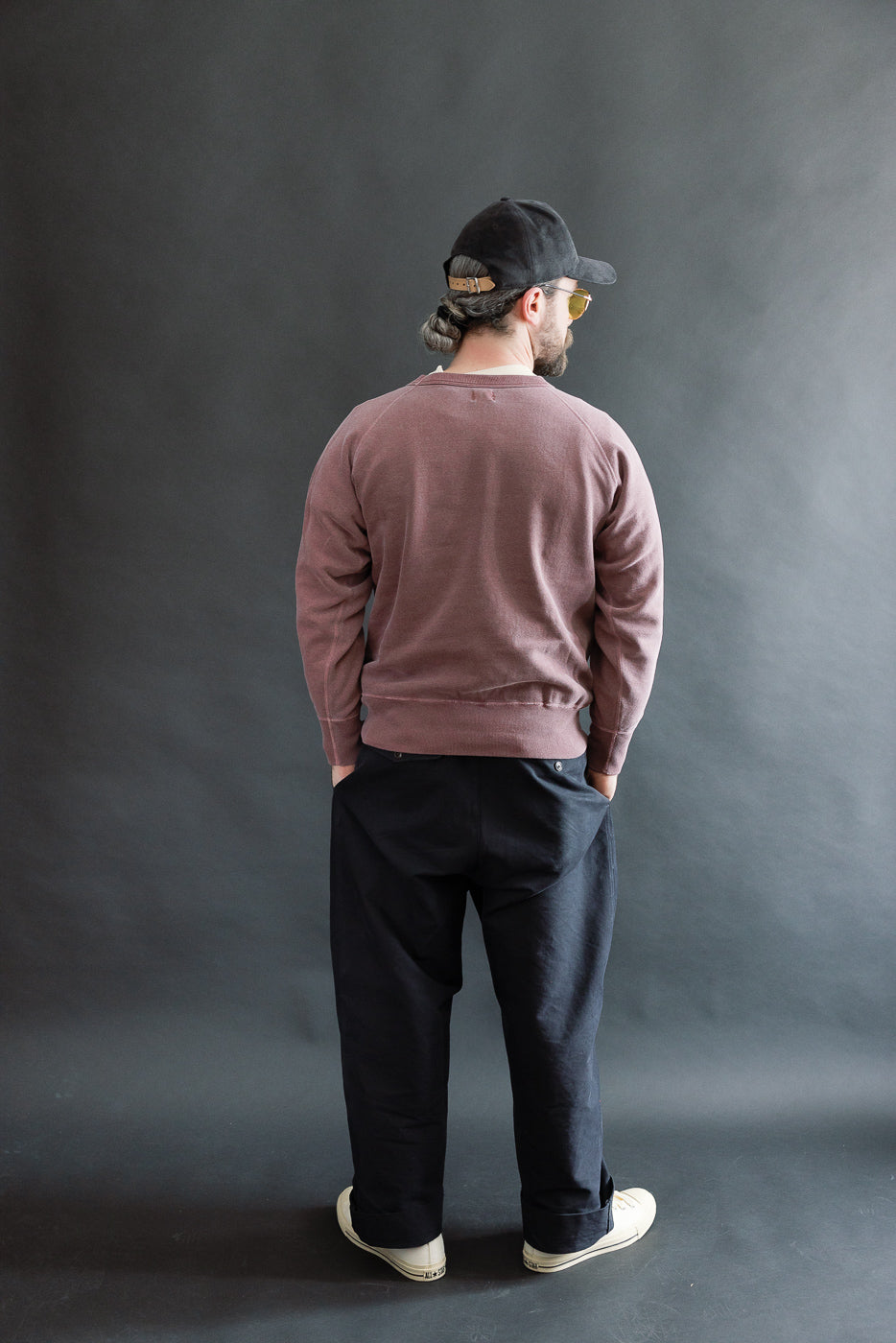 Full body image of male model, 5'9