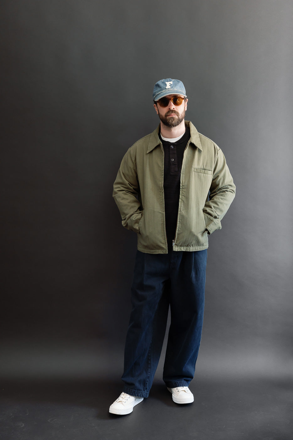 Full body front view of a 5'9