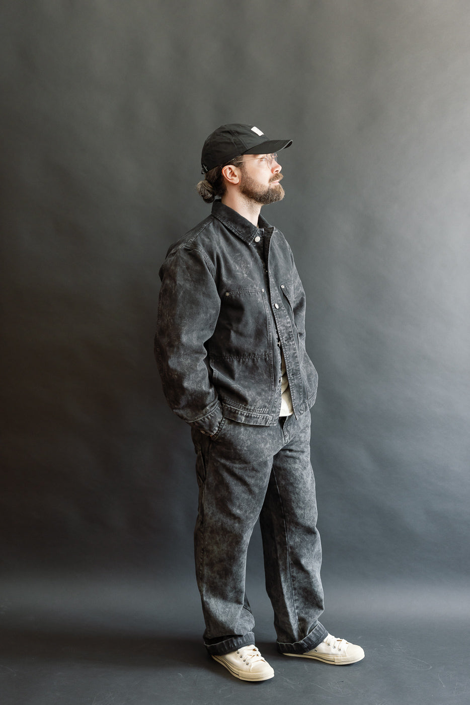 Full body front right view of male model, 5'9